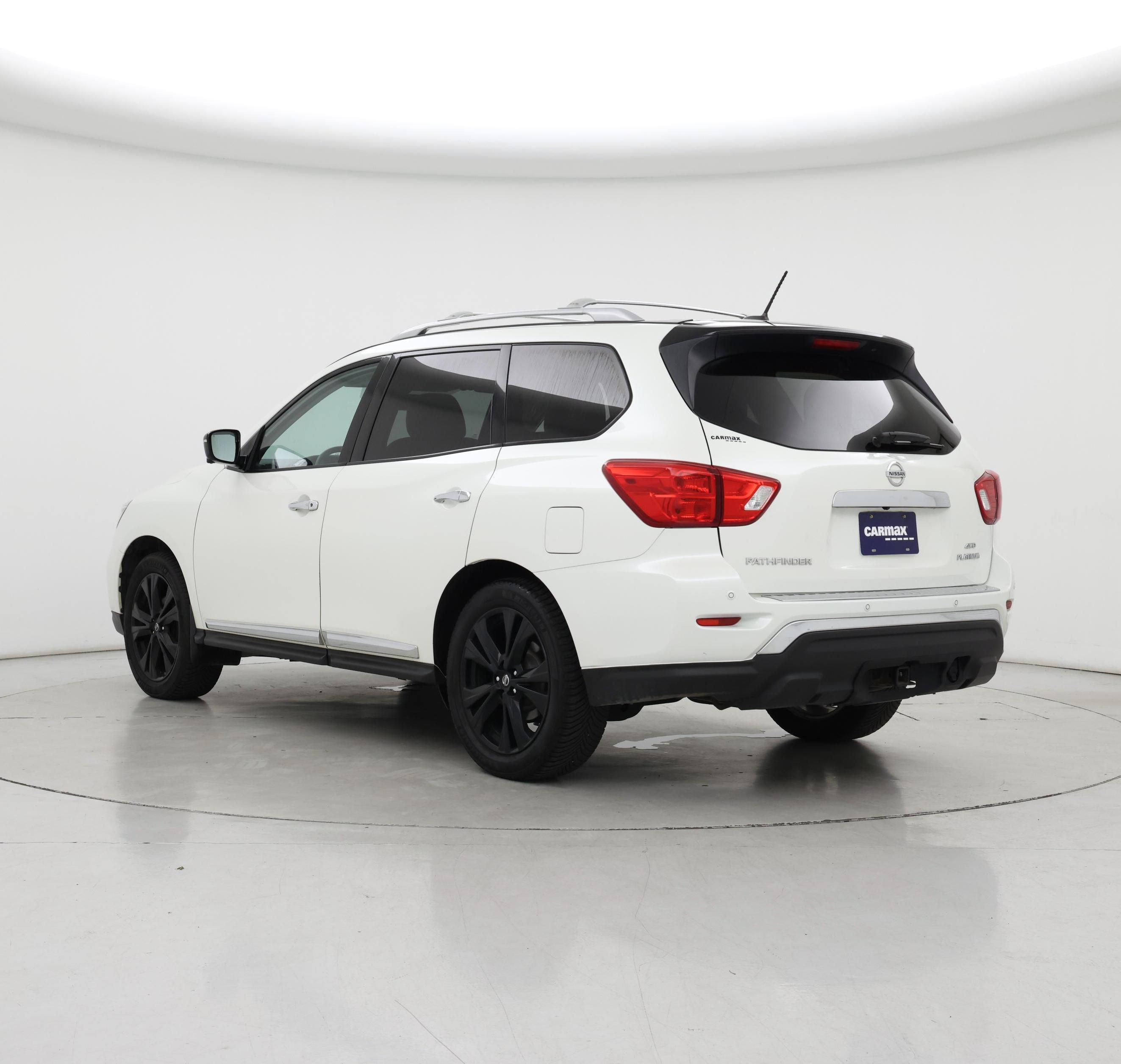 Thumbnail: 2017 Nissan Pathfinder - 2