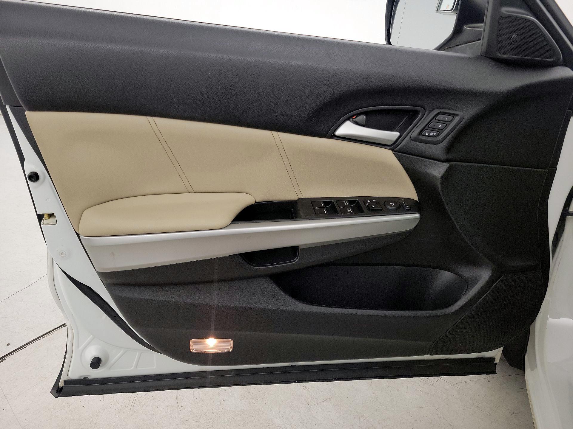Thumbnail: 2015 Honda Accord Crosstour - 12