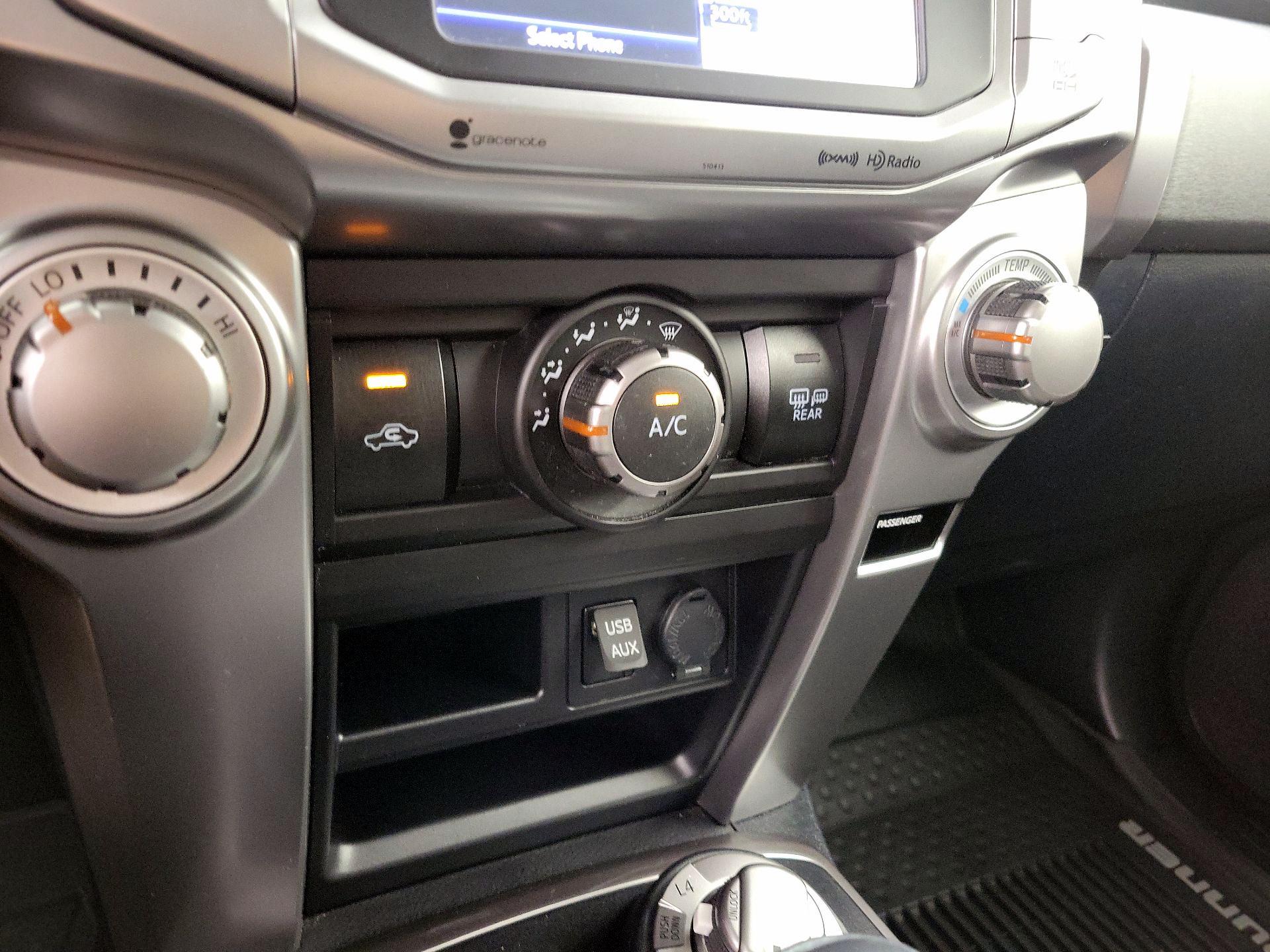 Thumbnail: 2019 Toyota 4Runner - 17