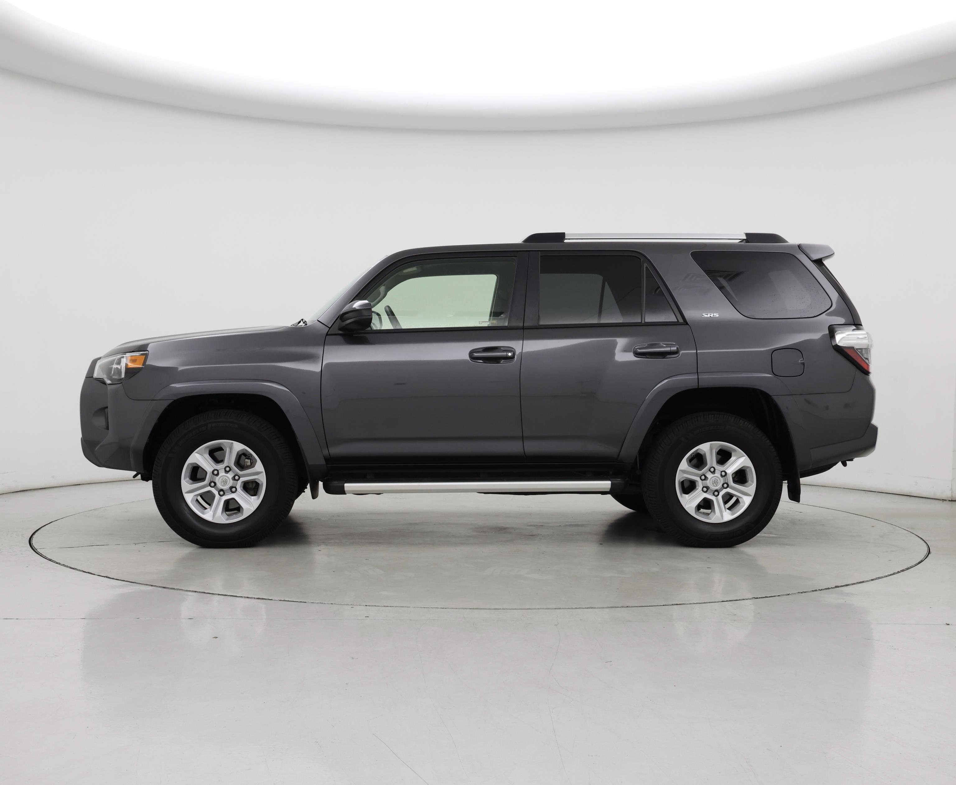 Thumbnail: 2019 Toyota 4Runner - 3