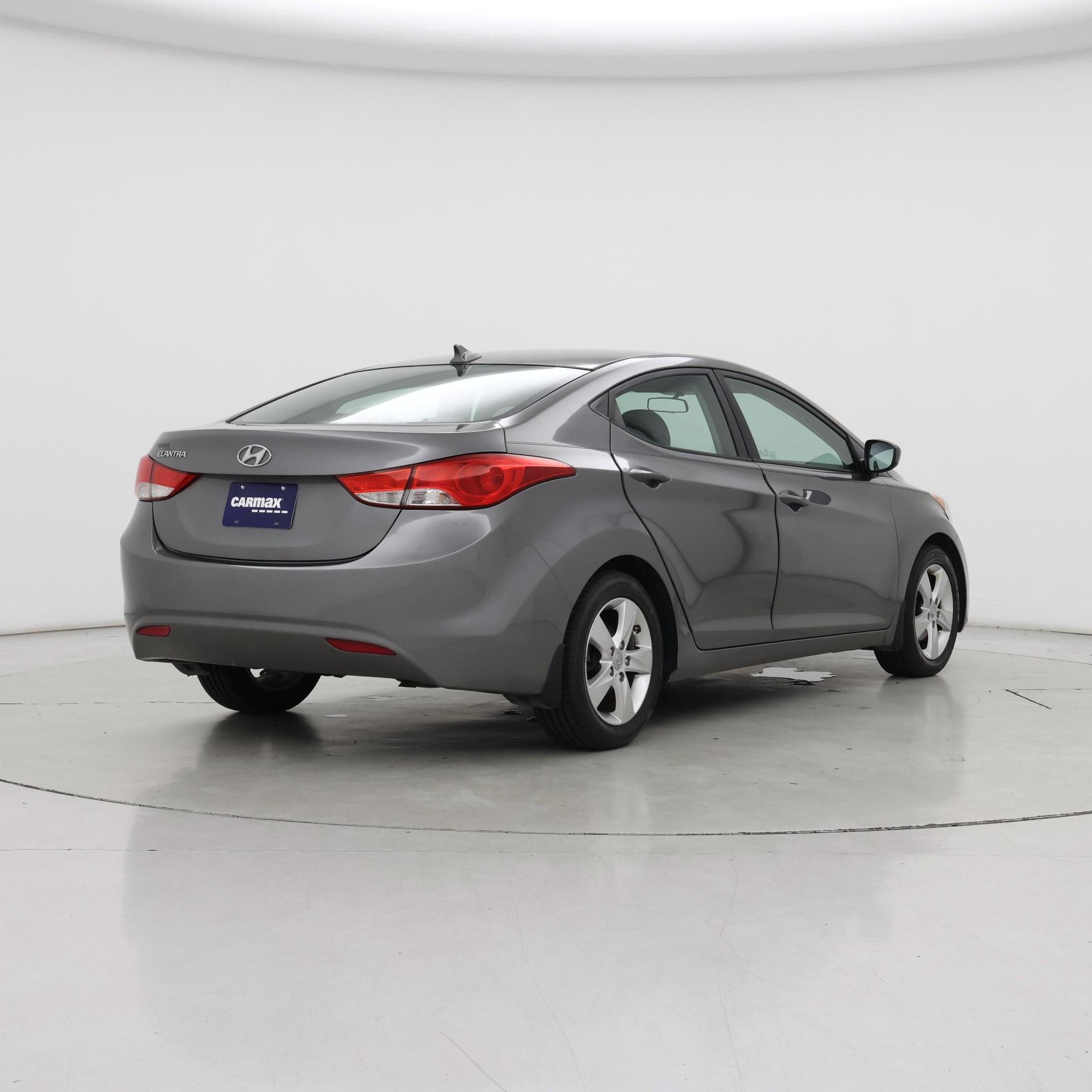 Thumbnail: 2013 Hyundai Elantra - 8
