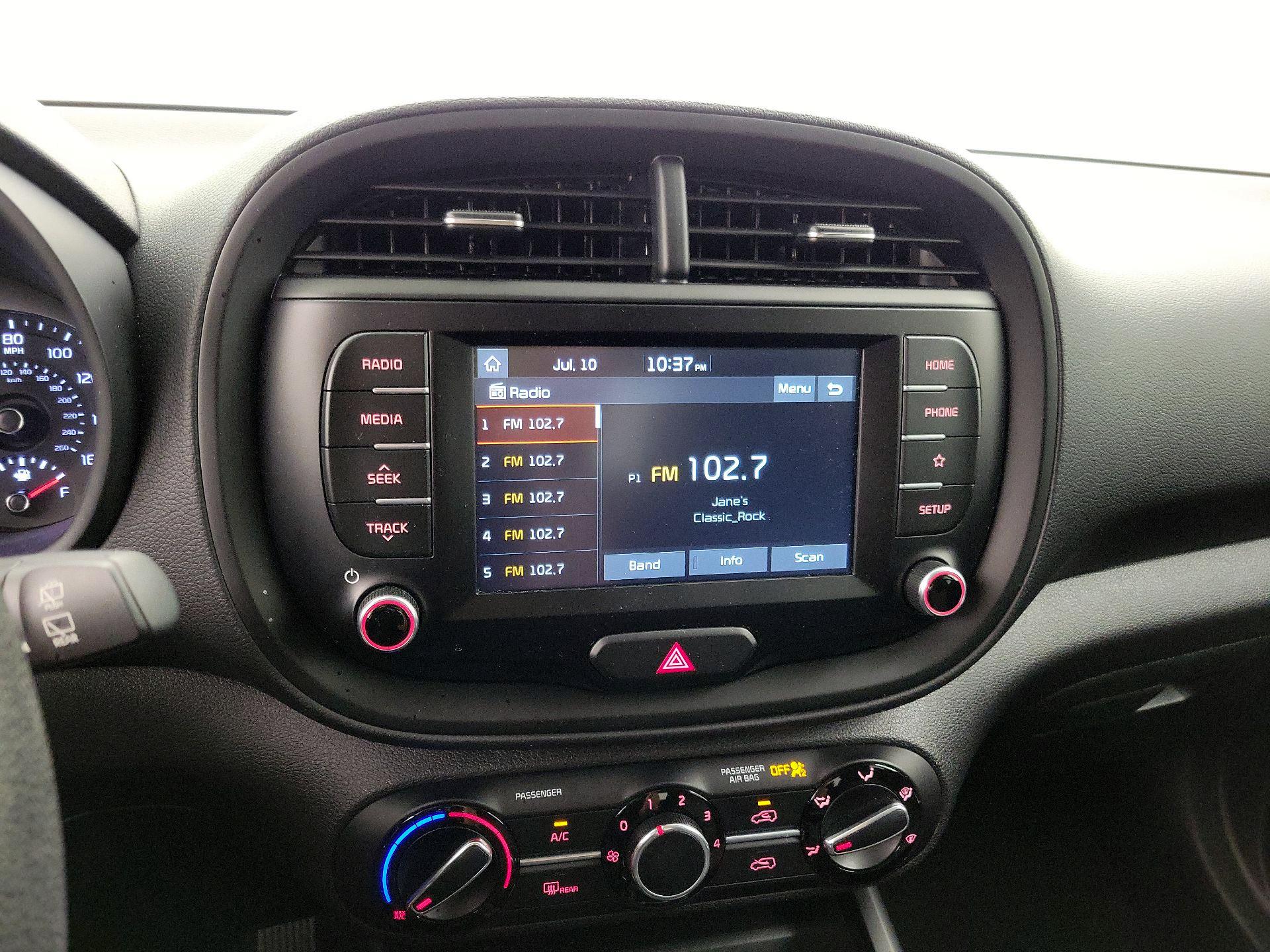 Thumbnail: 2020 Kia Soul - 15