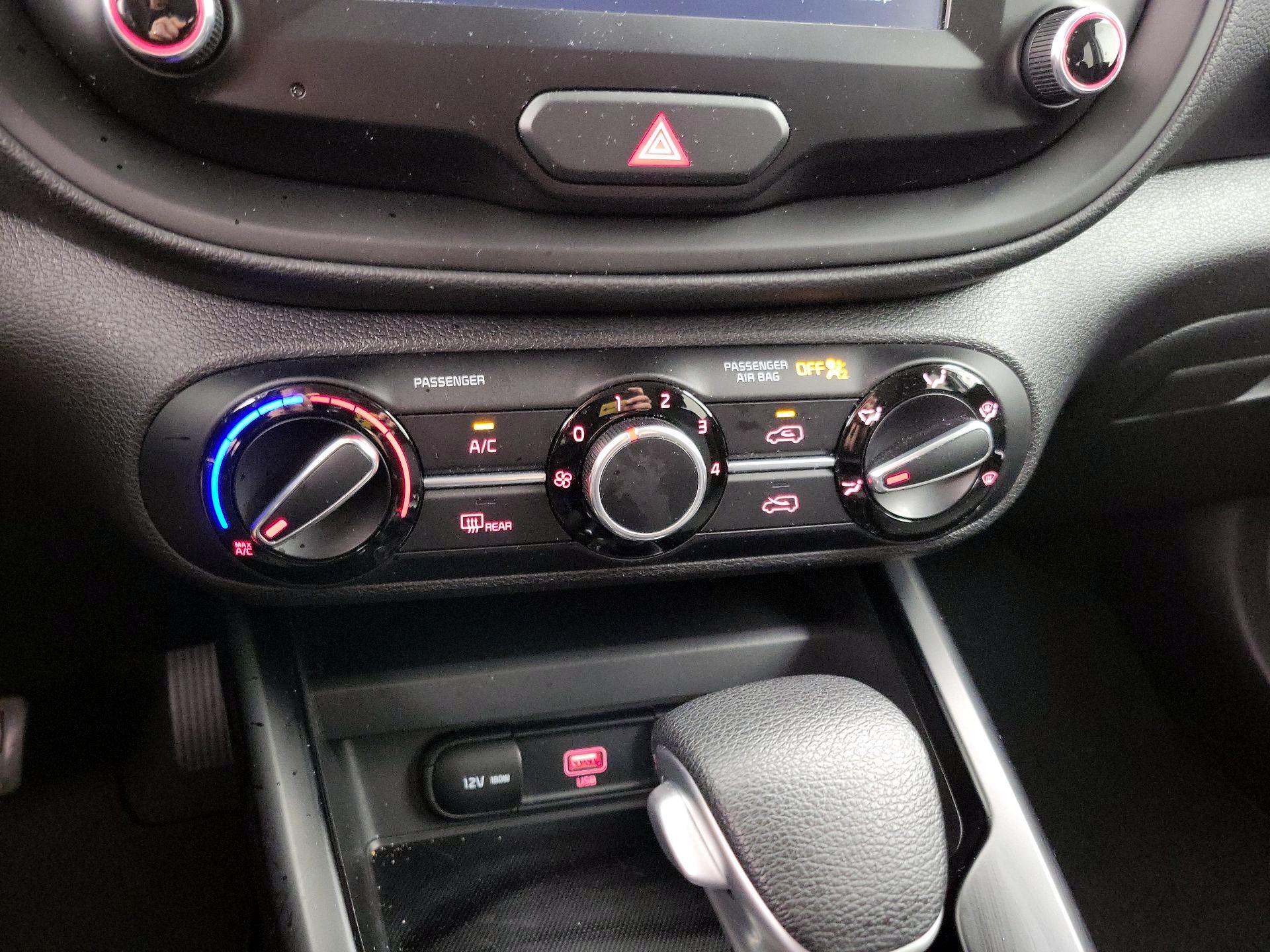 Thumbnail: 2020 Kia Soul - 16