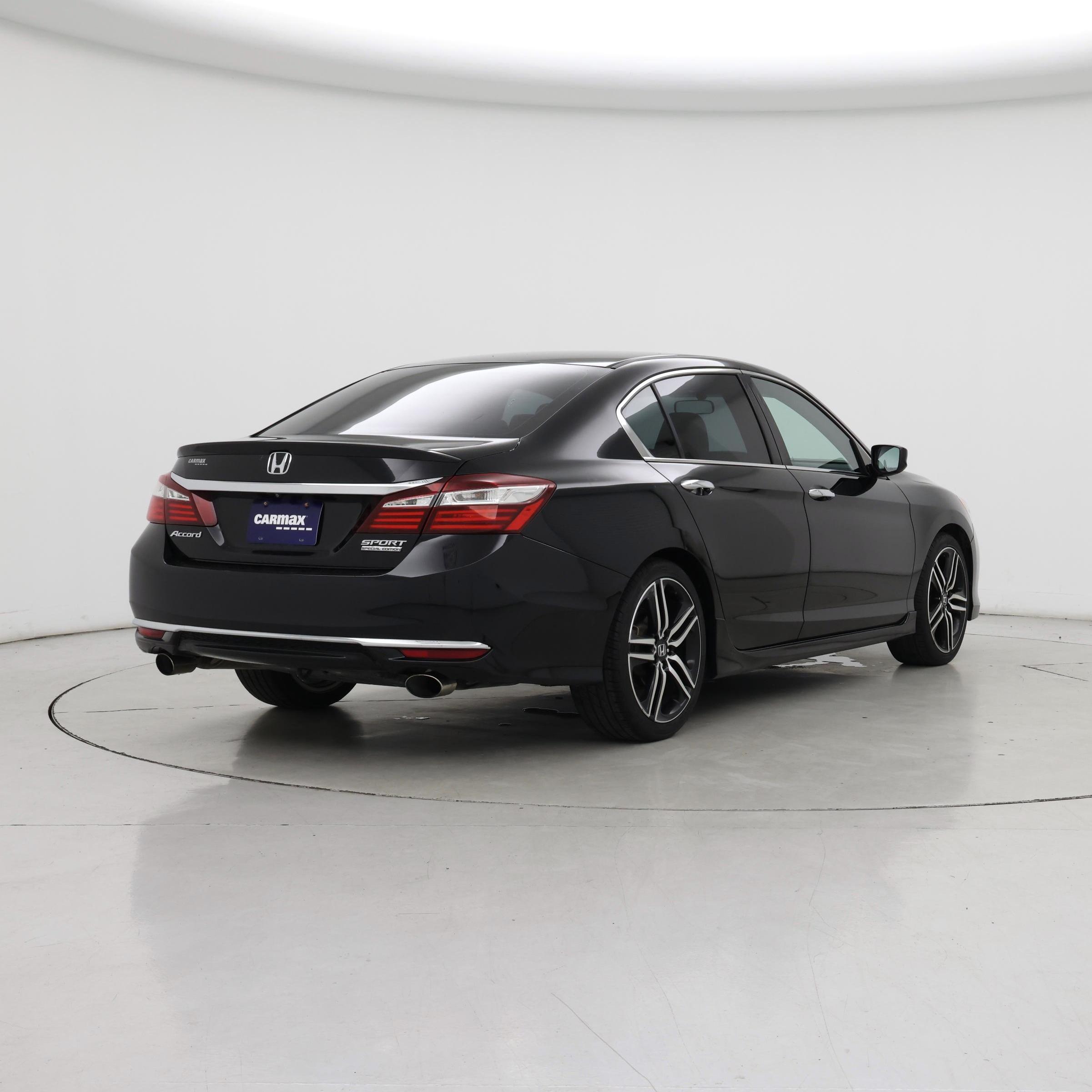 Thumbnail: 2017 Honda Accord - 8