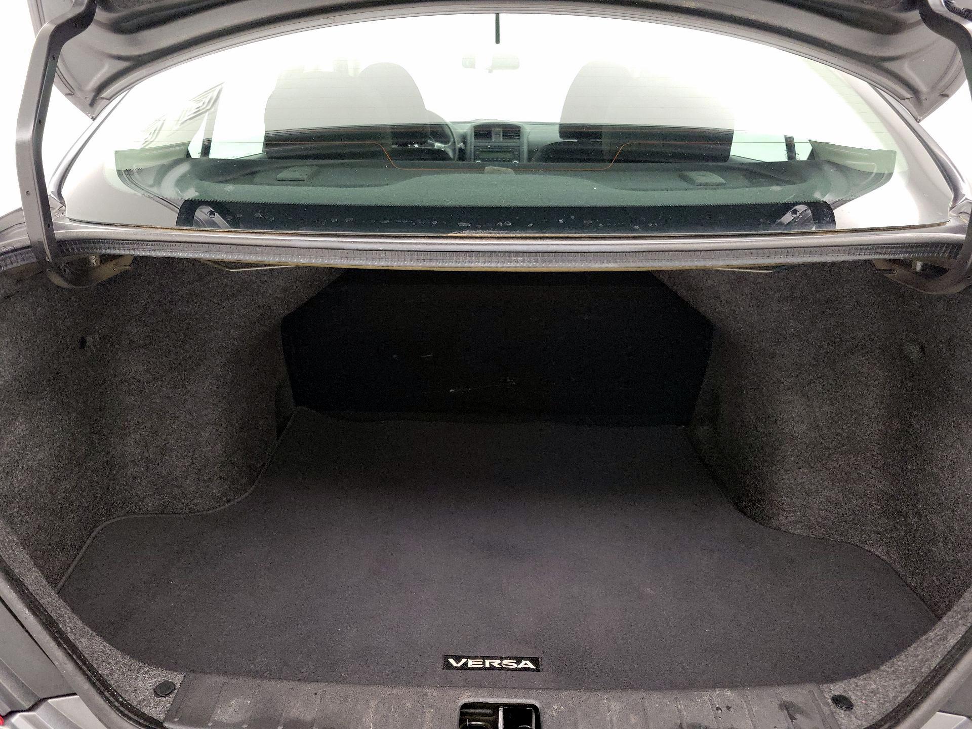 Thumbnail: 2018 Nissan Versa - 18