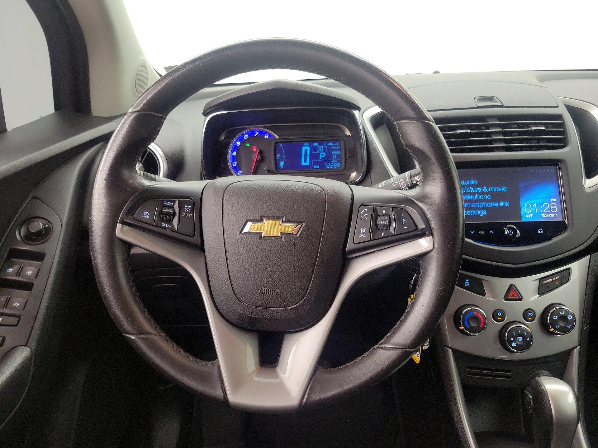 Thumbnail: 2015 Chevrolet Trax - 10