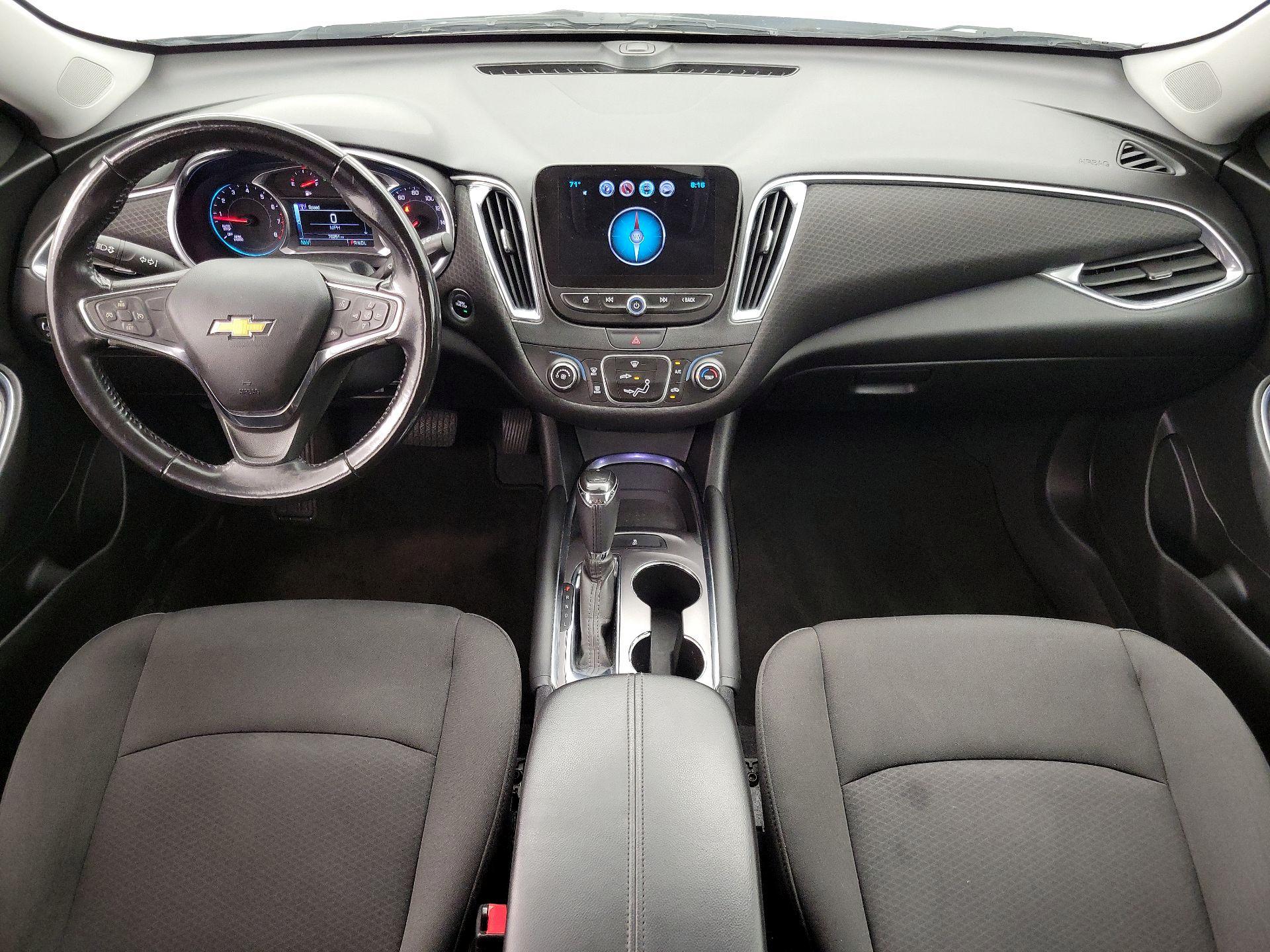 Thumbnail: 2018 Chevrolet Malibu - 9