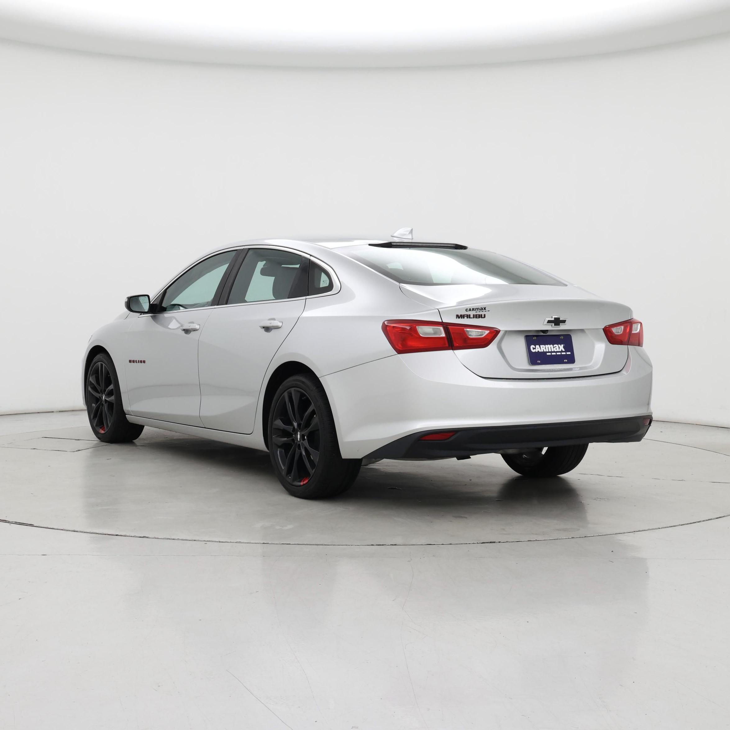 Thumbnail: 2018 Chevrolet Malibu - 2