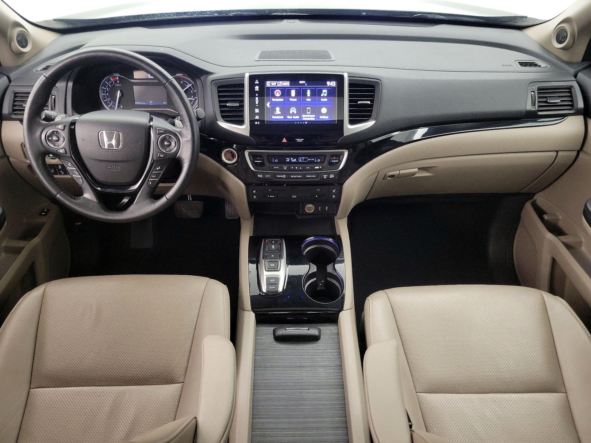 Thumbnail: 2017 Honda Pilot - 9