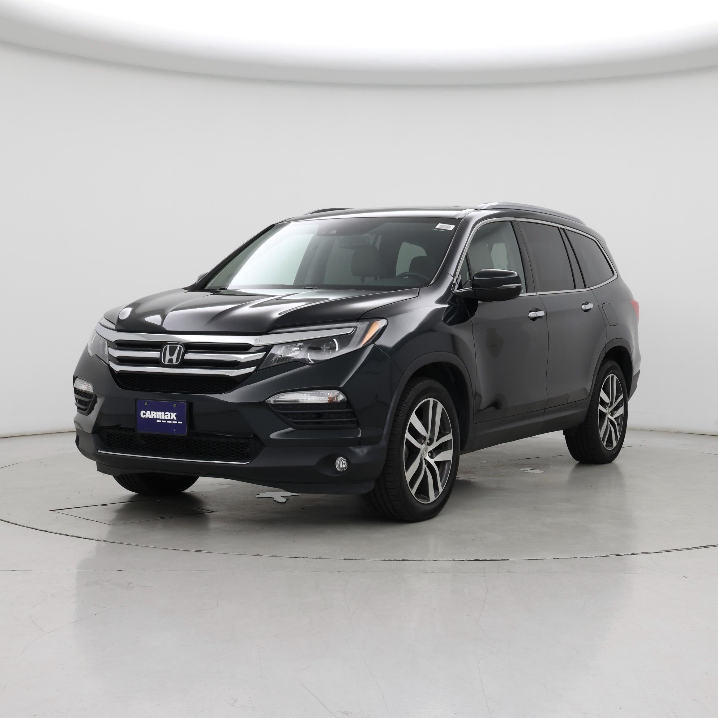 Thumbnail: 2017 Honda Pilot - 4