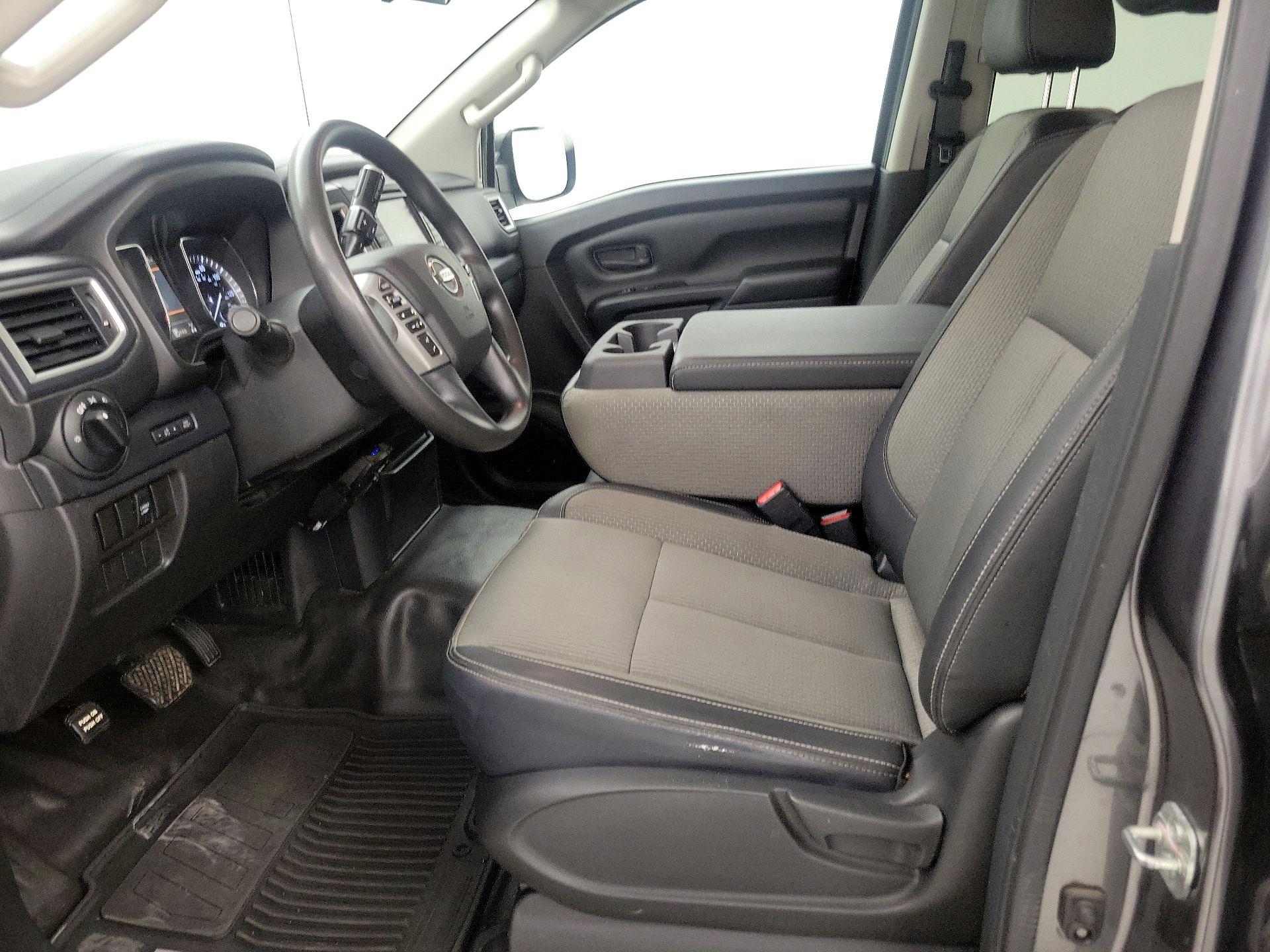 Thumbnail: 2019 Nissan Titan - 11