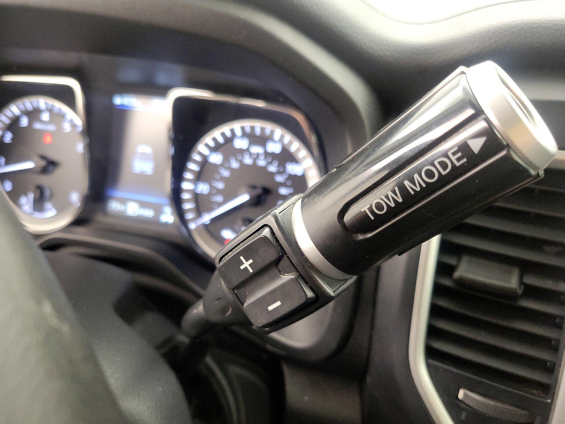Thumbnail: 2019 Nissan Titan - 17