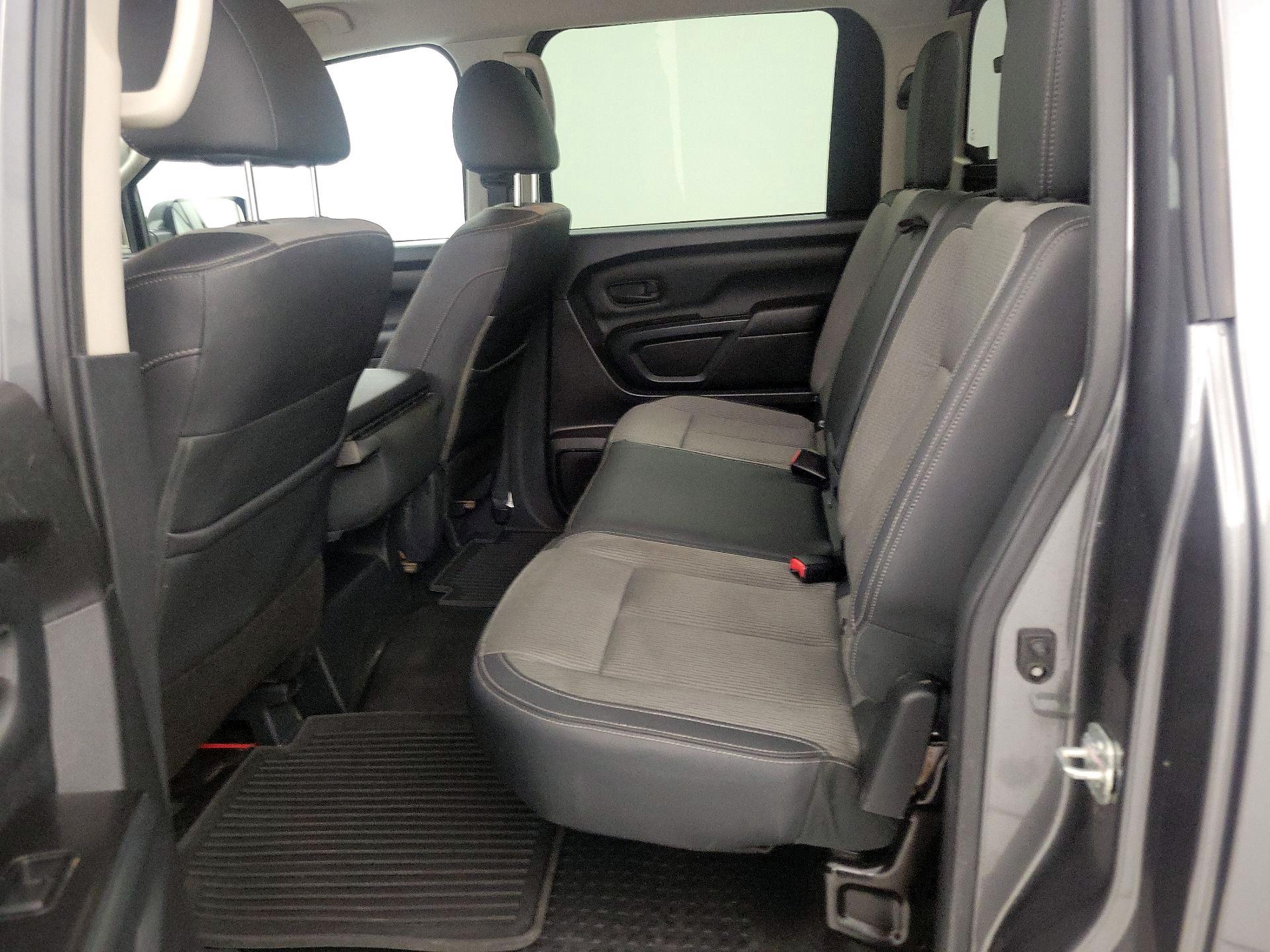 Thumbnail: 2019 Nissan Titan - 19