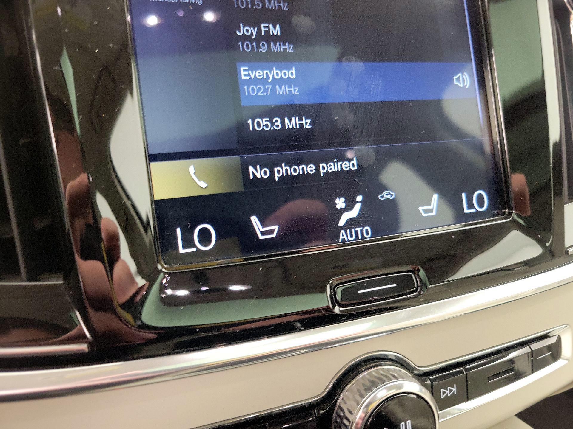 Thumbnail: 2018 Volvo V90 - 16