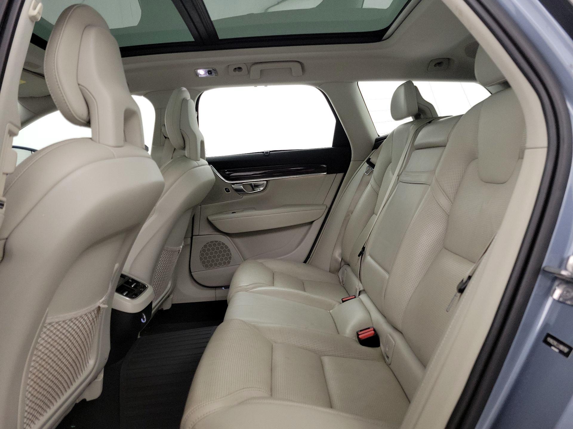 Thumbnail: 2018 Volvo V90 - 20