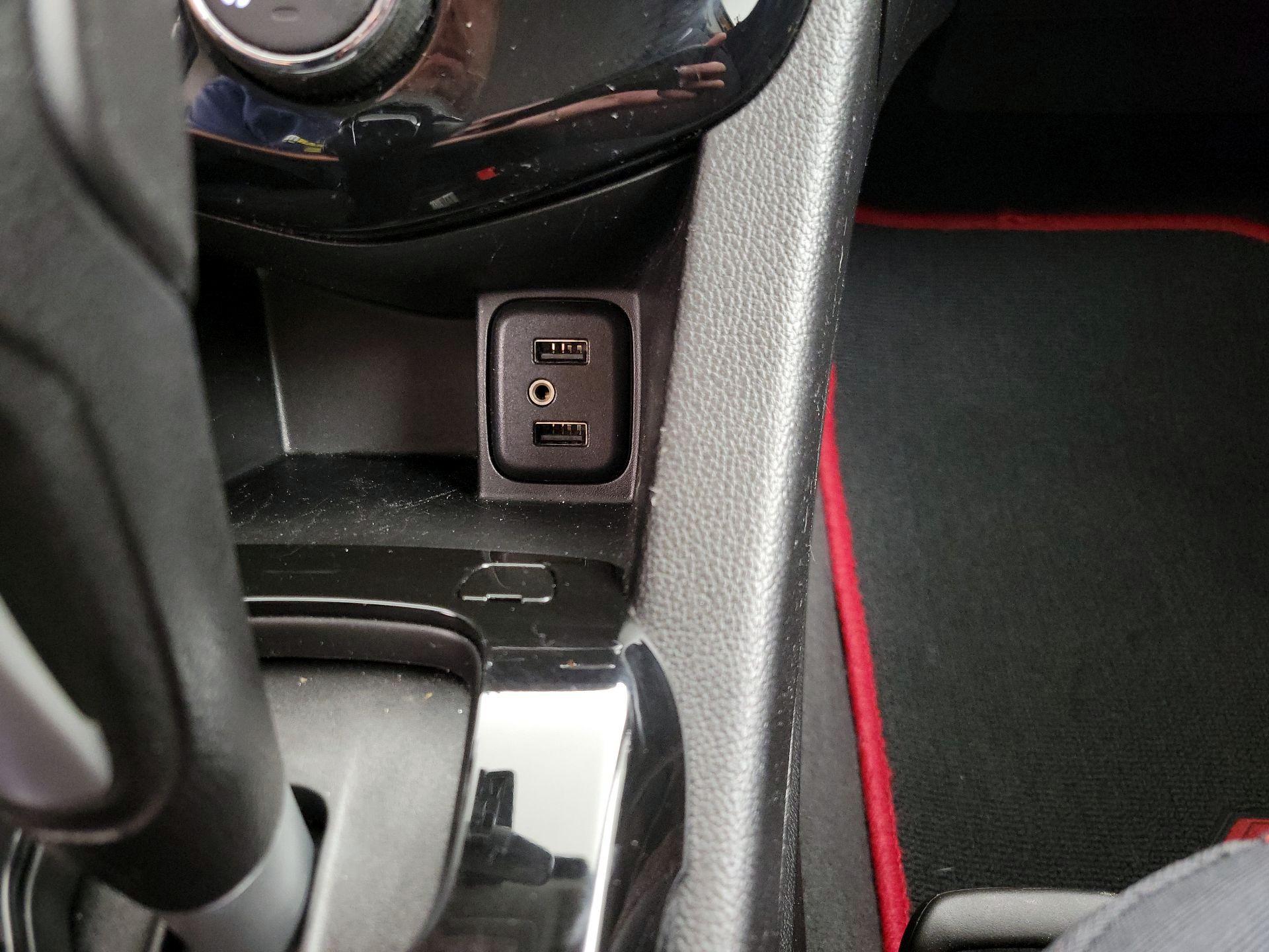 Thumbnail: 2017 Chevrolet Sonic - 18