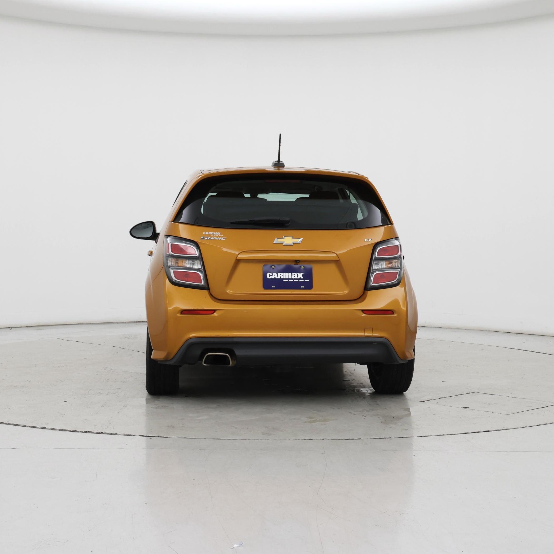 Thumbnail: 2017 Chevrolet Sonic - 6