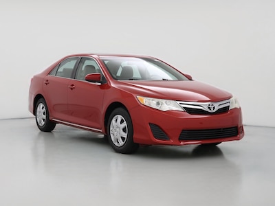 Red 2014 Toyota Camry LE
