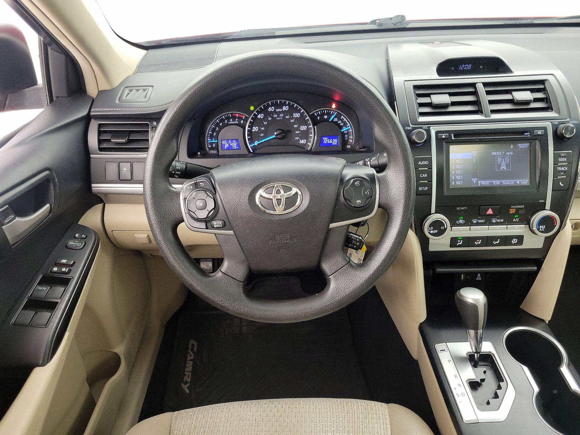 Thumbnail: 2014 Toyota Camry - 10