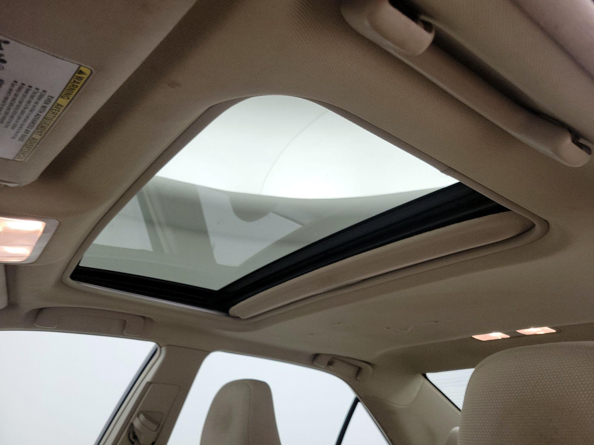 Thumbnail: 2014 Toyota Camry - 19