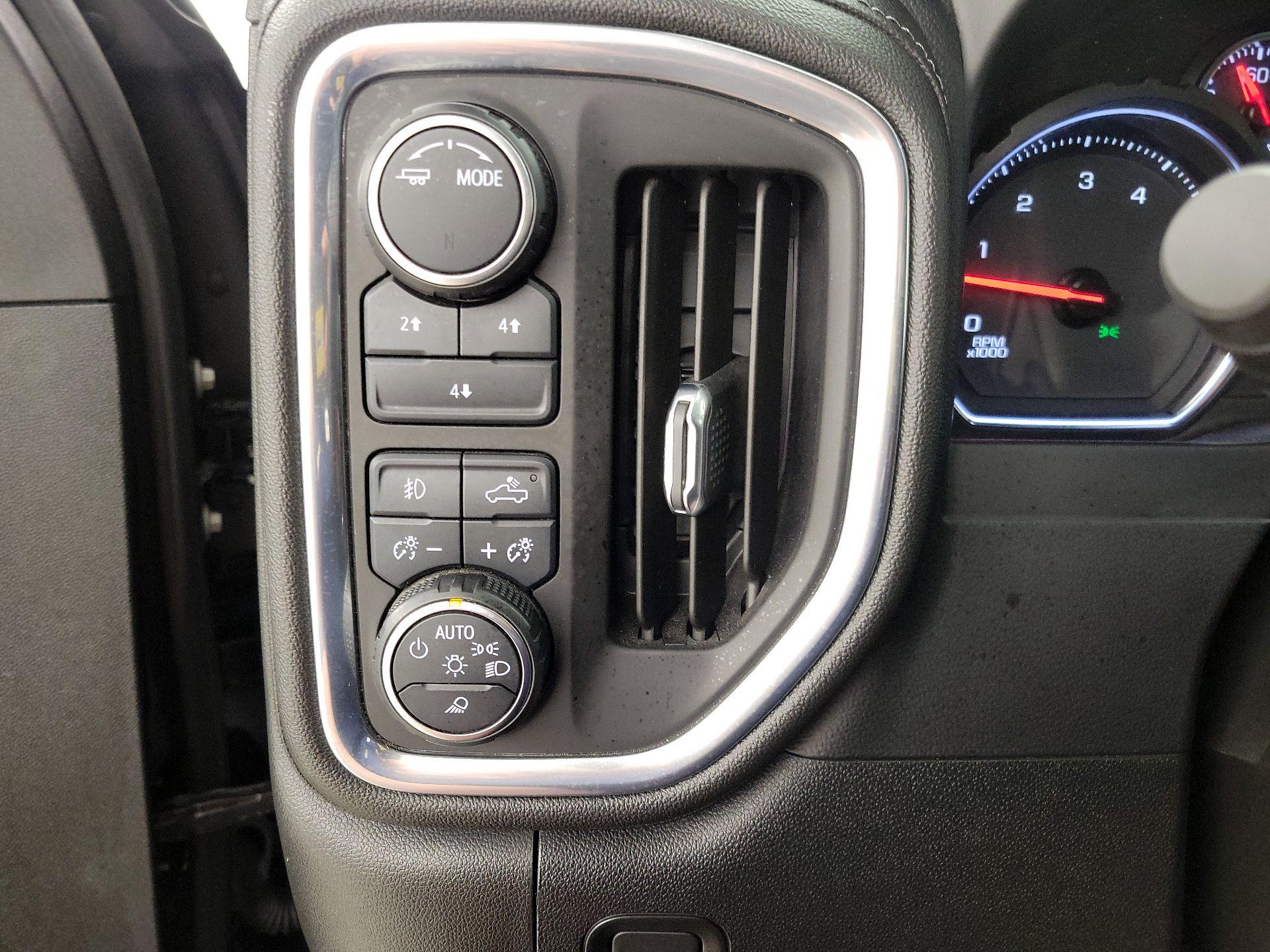 Thumbnail: 2021 Chevrolet Silverado 2500 - 13