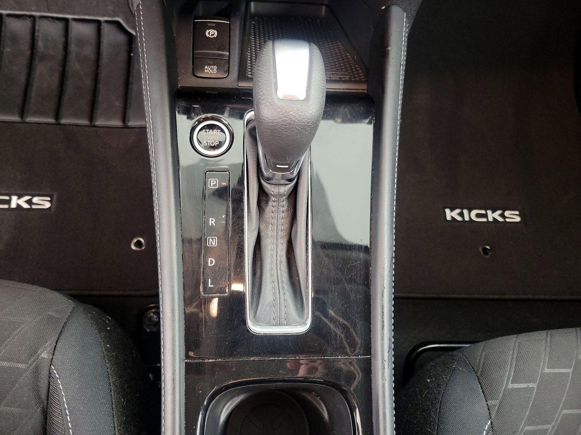 Thumbnail: 2023 Nissan Kicks - 16