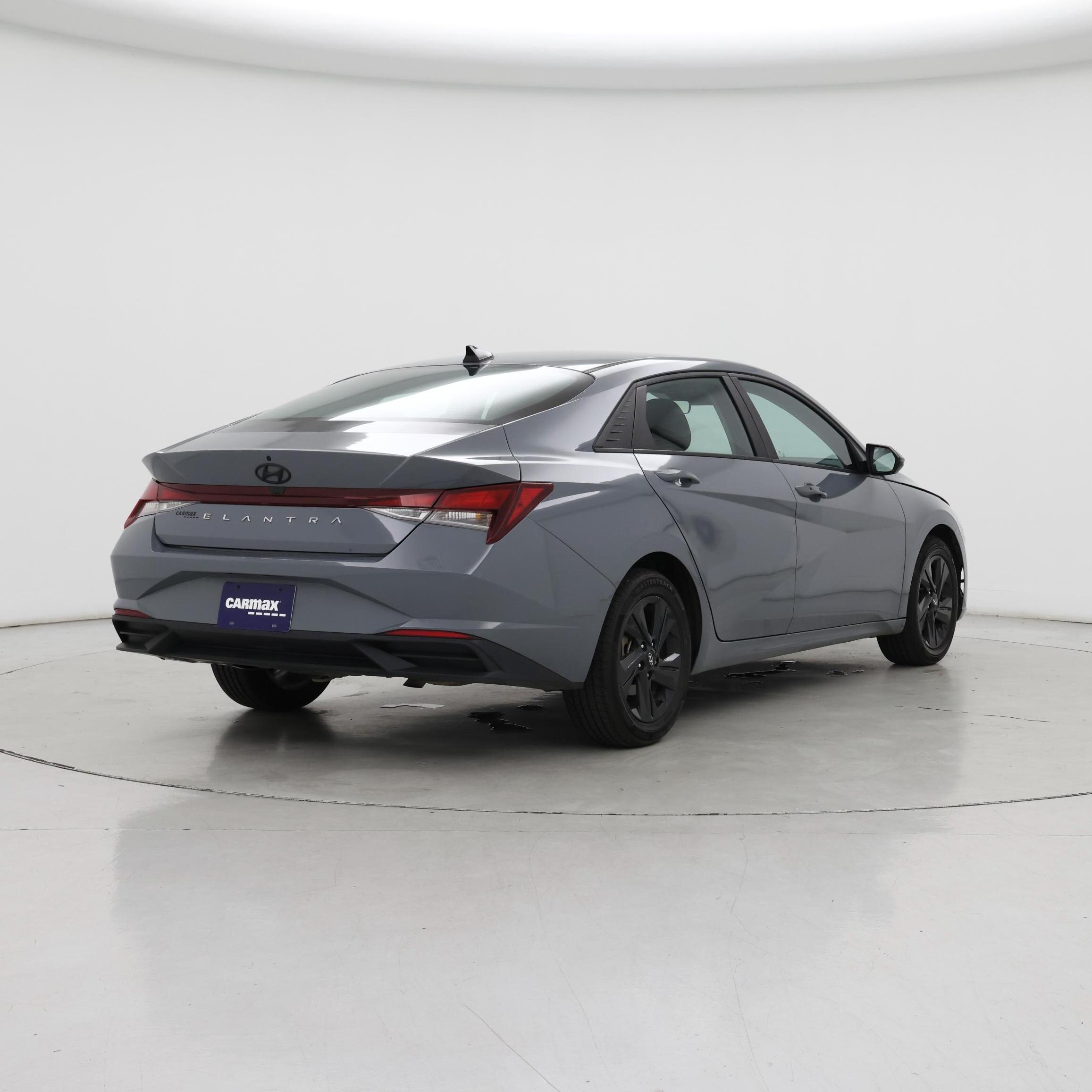 Thumbnail: 2023 Hyundai Elantra - 8