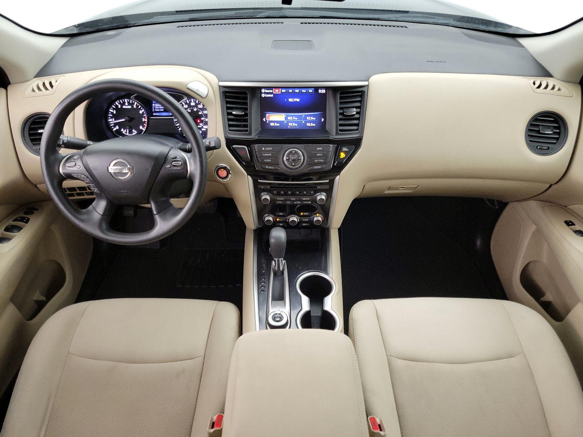Thumbnail: 2017 Nissan Pathfinder - 9