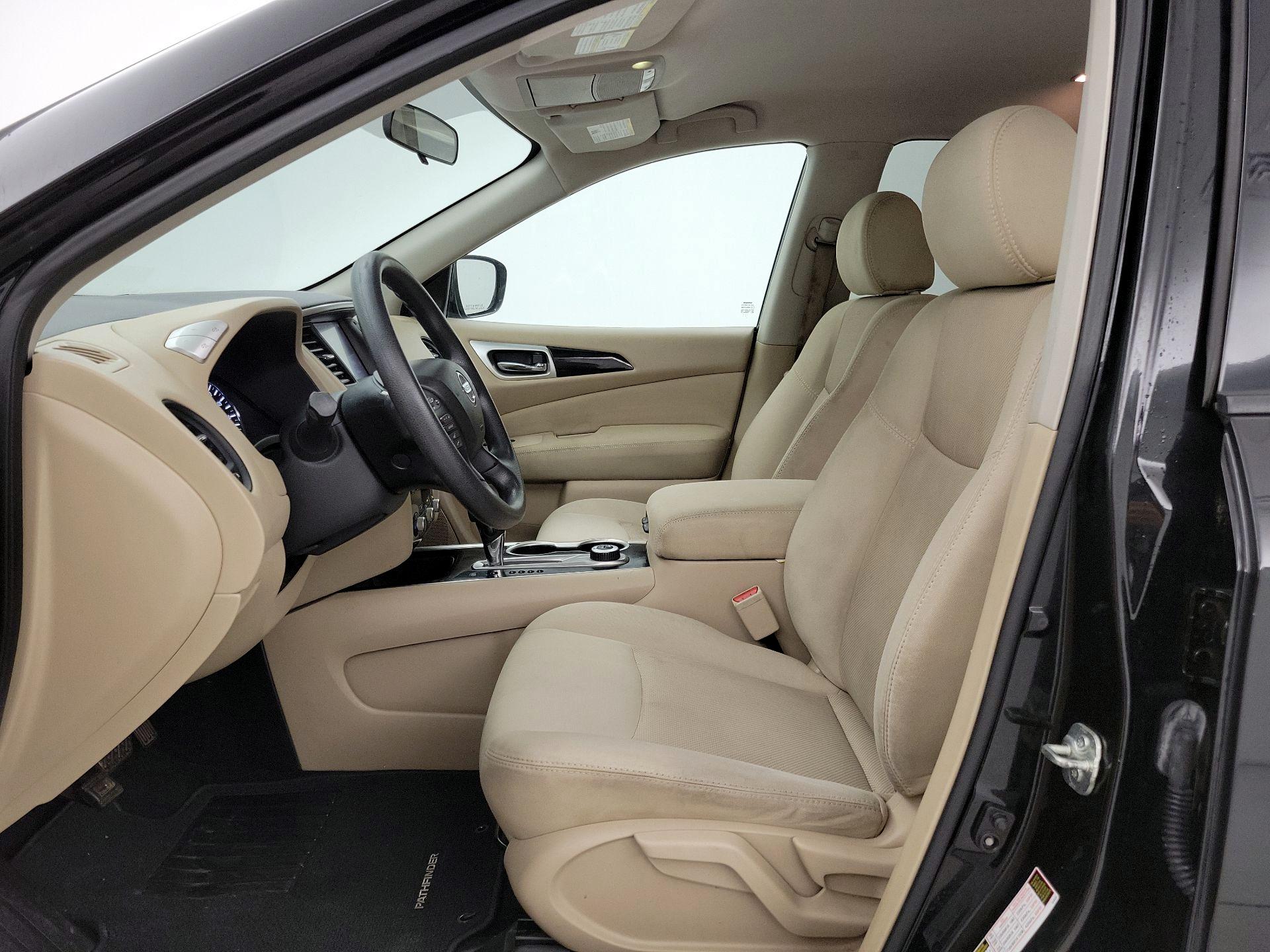 Thumbnail: 2017 Nissan Pathfinder - 11