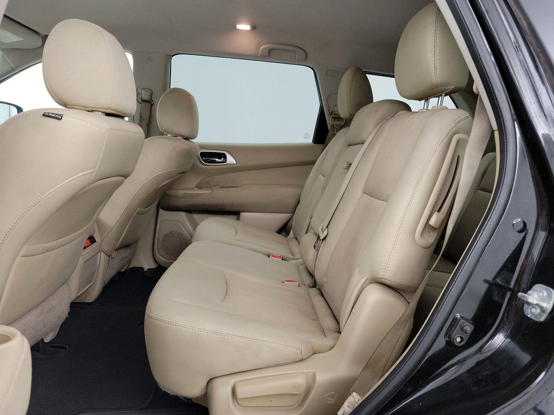 Thumbnail: 2017 Nissan Pathfinder - 19