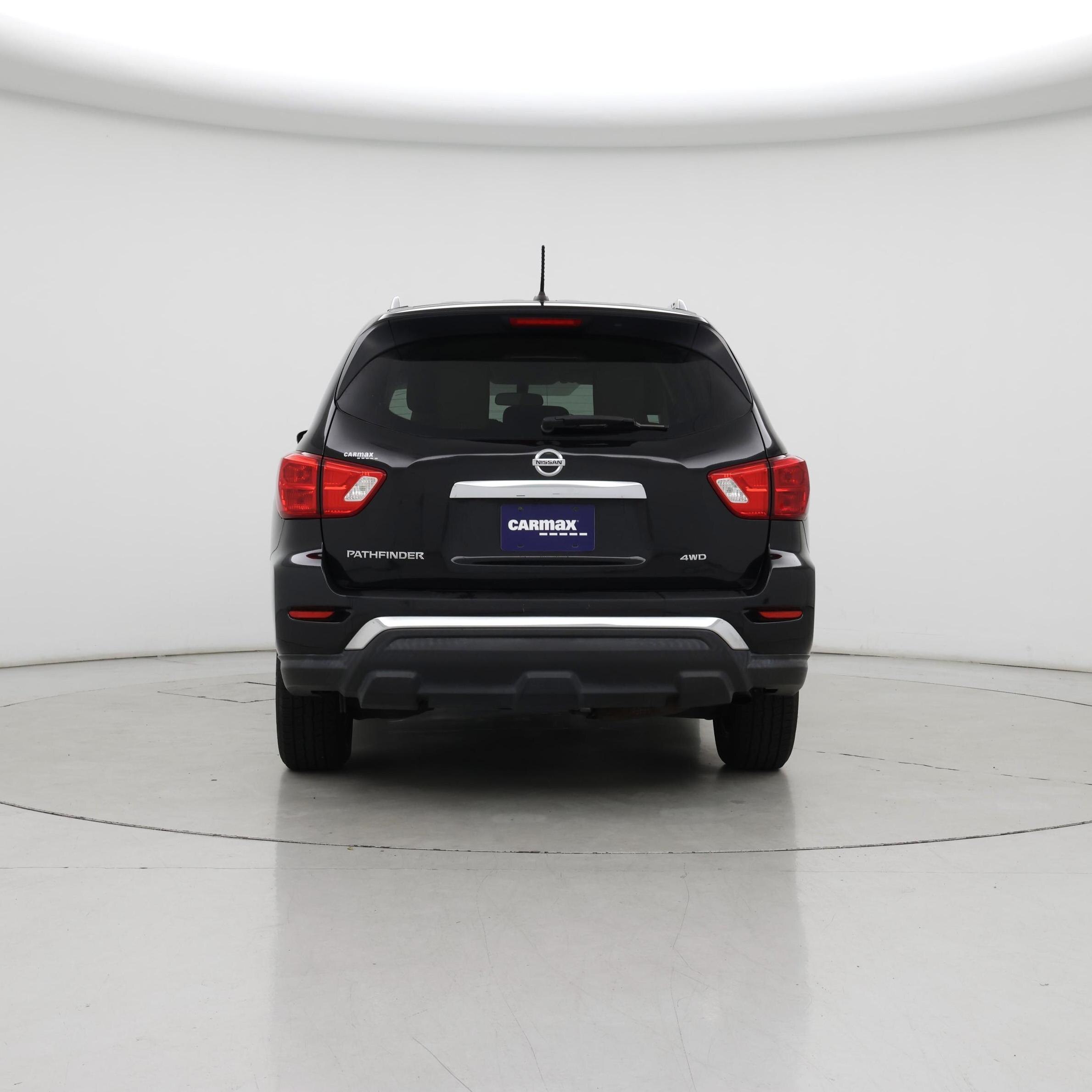 Thumbnail: 2017 Nissan Pathfinder - 6