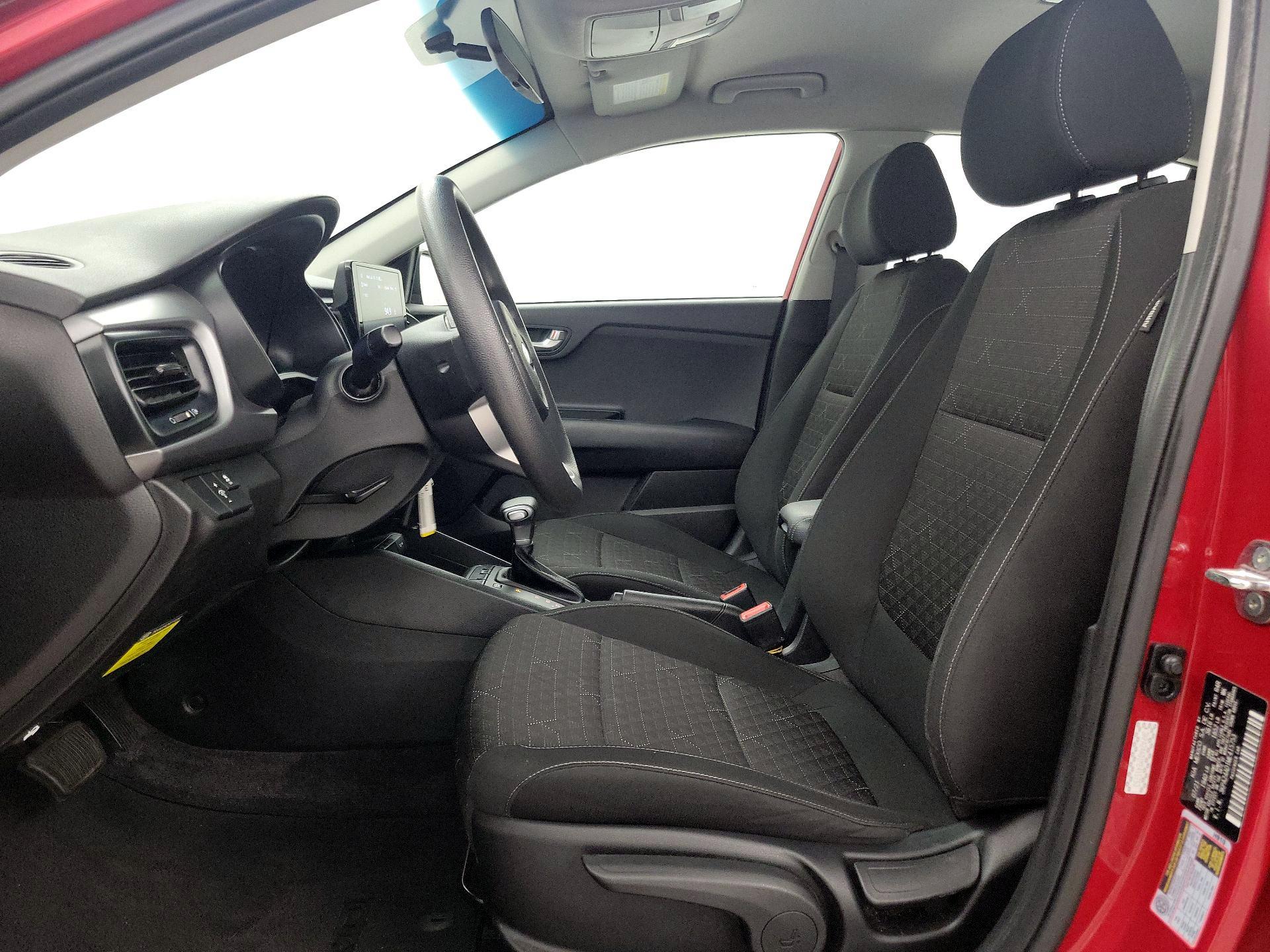 Thumbnail: 2021 Kia Rio - 11