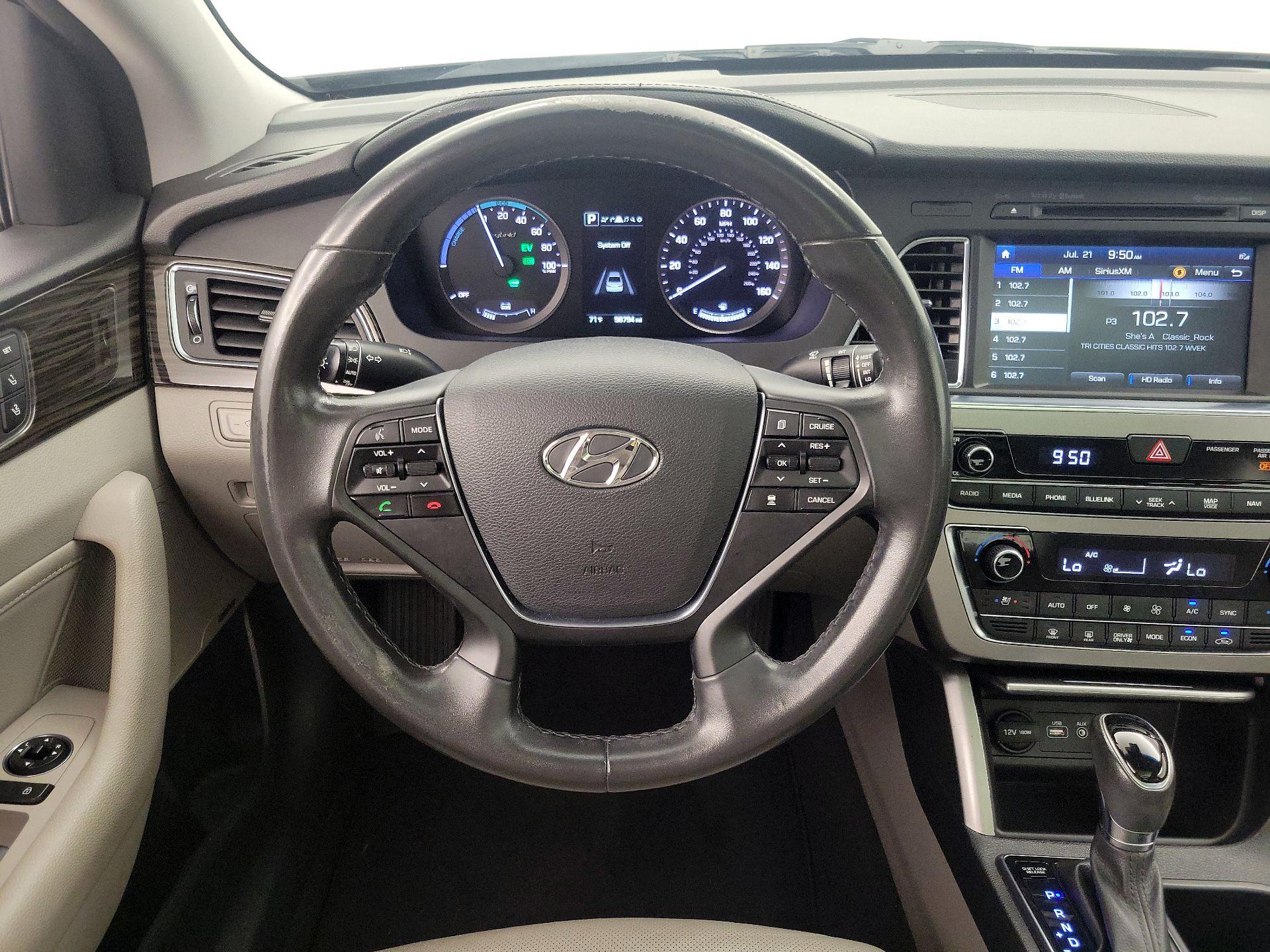 Thumbnail: 2017 Hyundai Sonata - 10