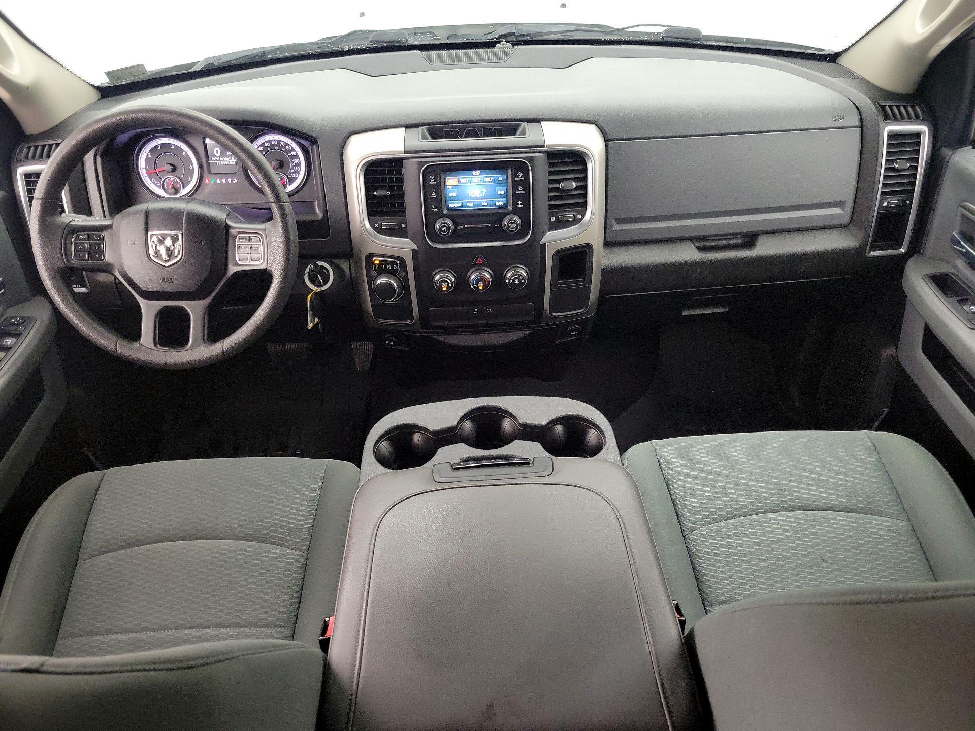 Thumbnail: 2019 RAM 1500 Classic - 9