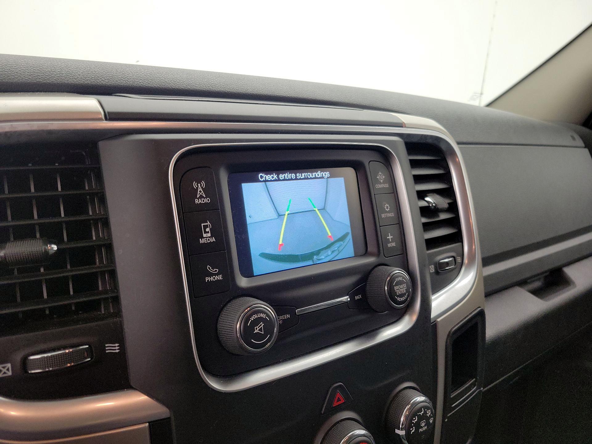 Thumbnail: 2019 RAM 1500 Classic - 14