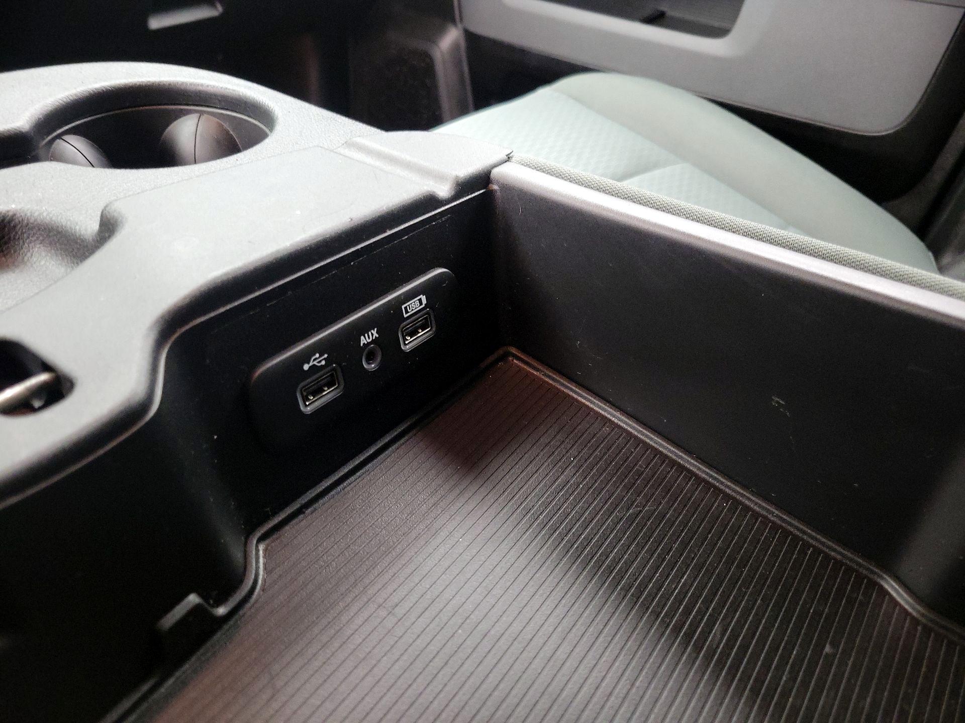 Thumbnail: 2019 RAM 1500 Classic - 18