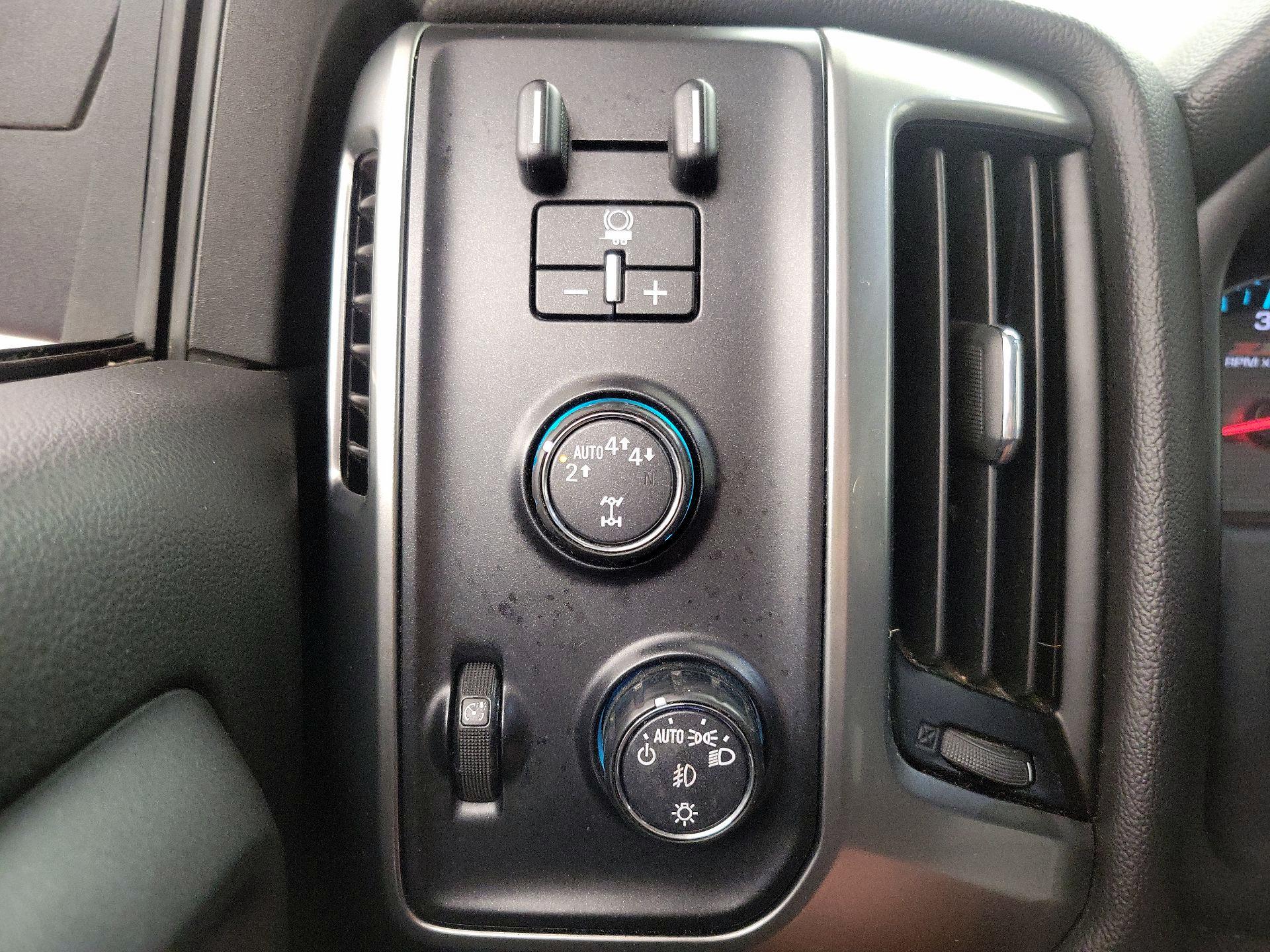 Thumbnail: 2017 Chevrolet Silverado 1500 - 13