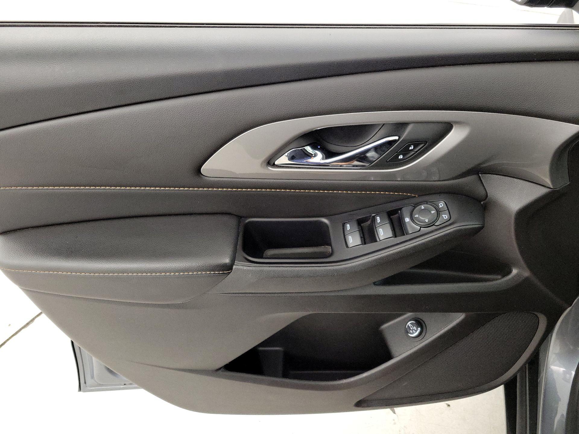Thumbnail: 2019 Chevrolet Traverse - 12