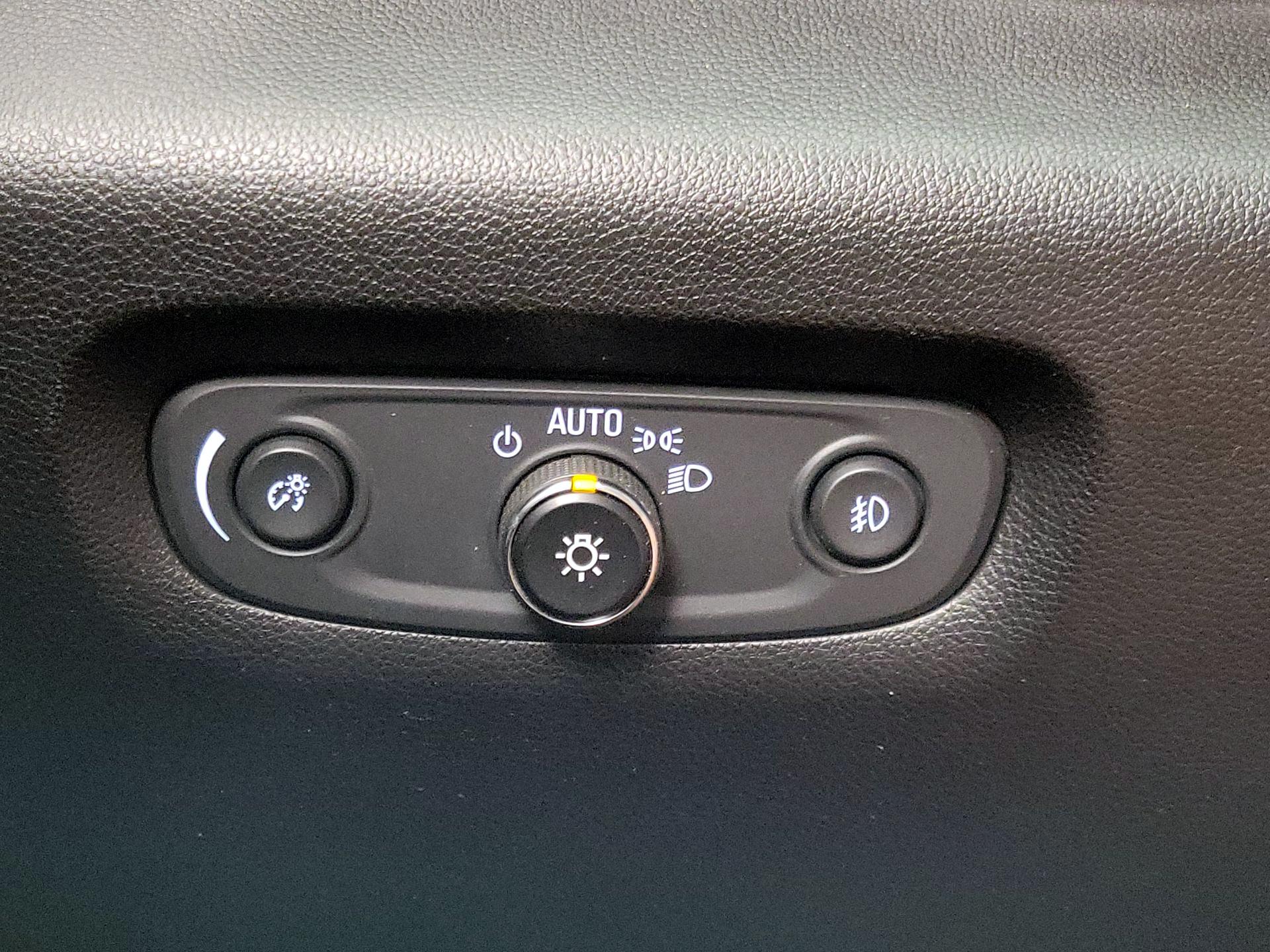 Thumbnail: 2019 Chevrolet Traverse - 13