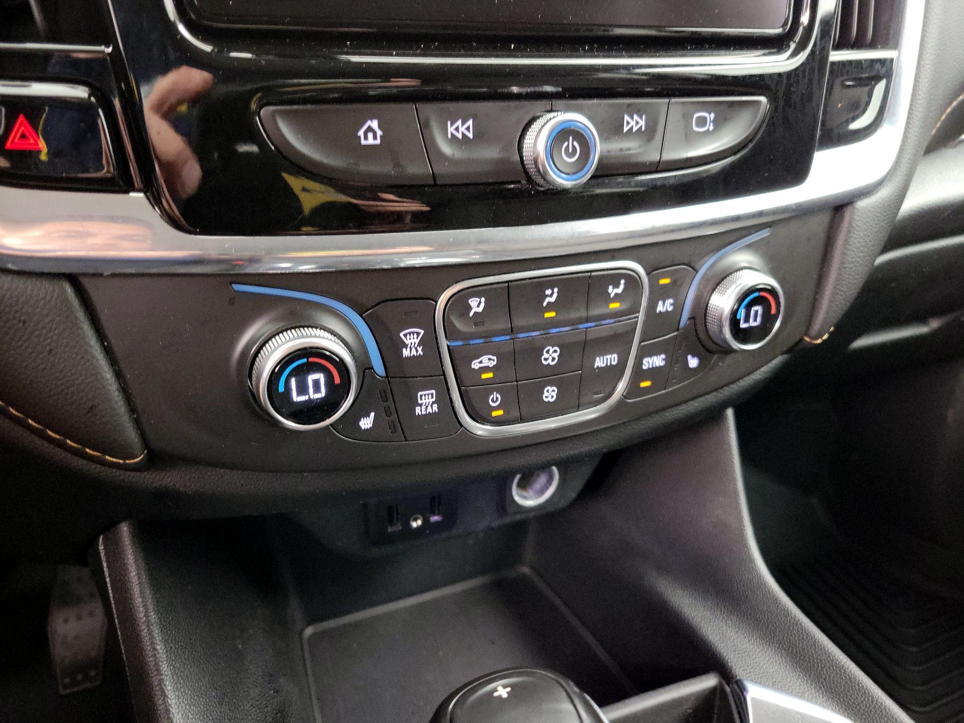 Thumbnail: 2019 Chevrolet Traverse - 16