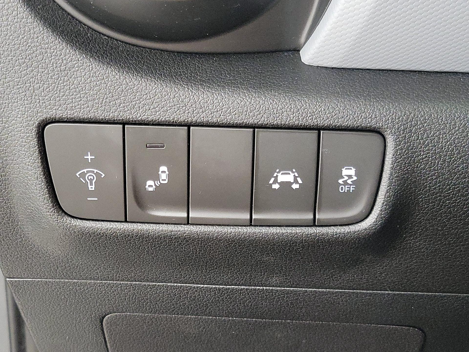 Thumbnail: 2019 Hyundai Kona - 13