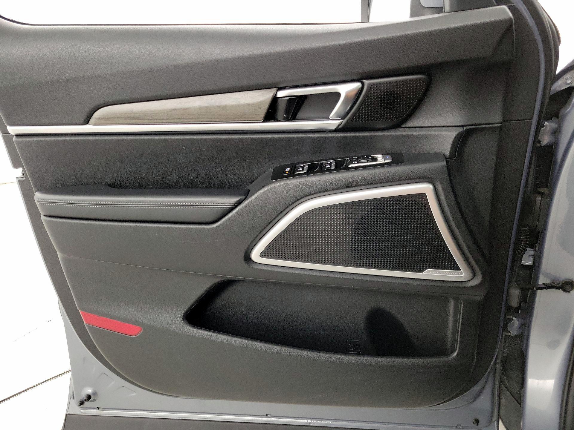 Thumbnail: 2020 Kia Telluride - 12