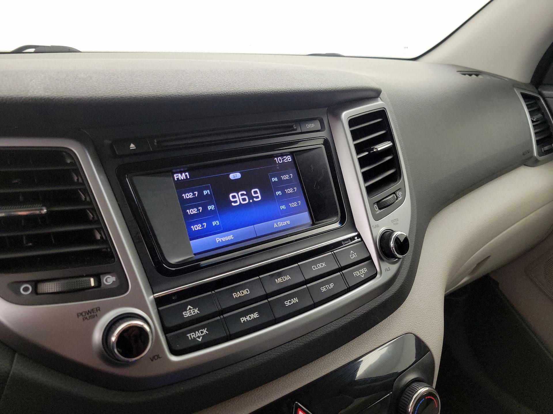 Thumbnail: 2017 Hyundai Tucson - 15