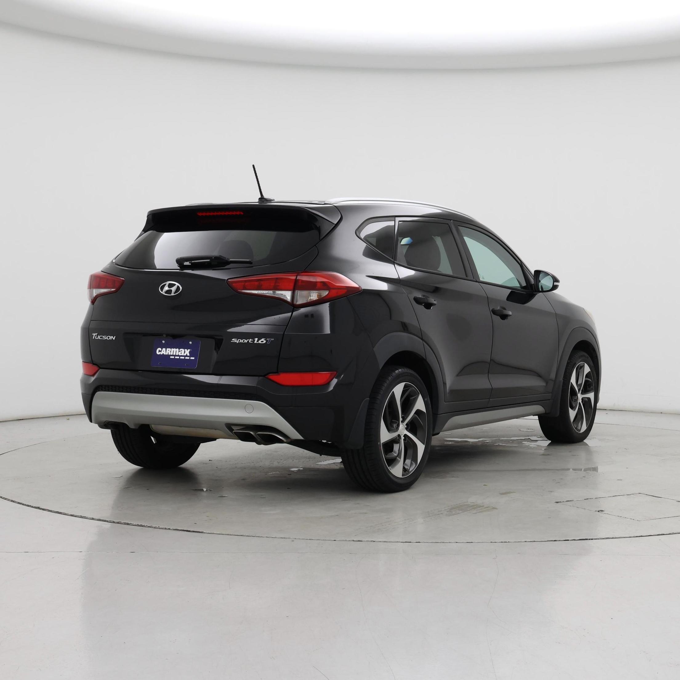 Thumbnail: 2017 Hyundai Tucson - 8