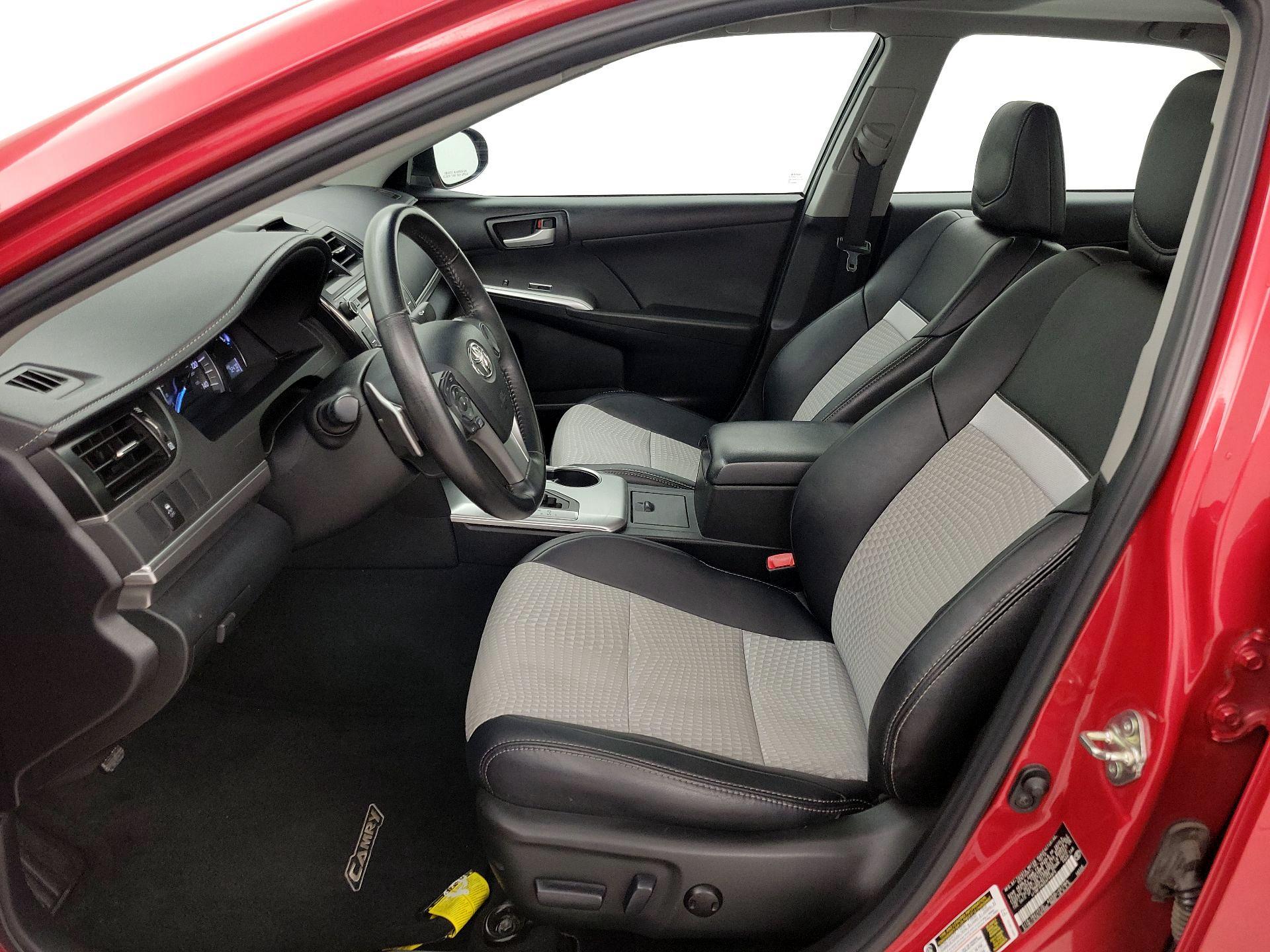 Thumbnail: 2014 Toyota Camry - 11
