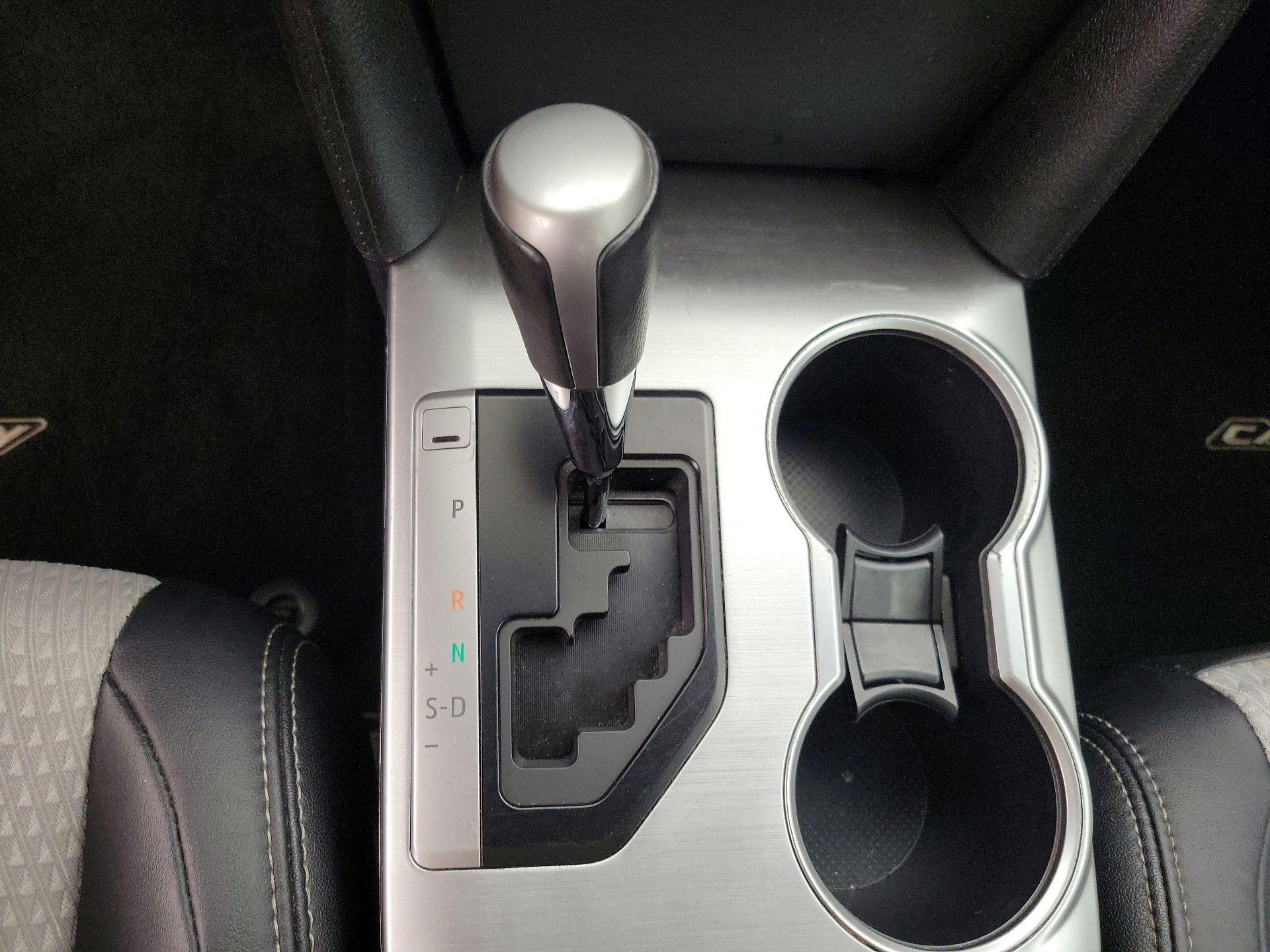 Thumbnail: 2014 Toyota Camry - 16