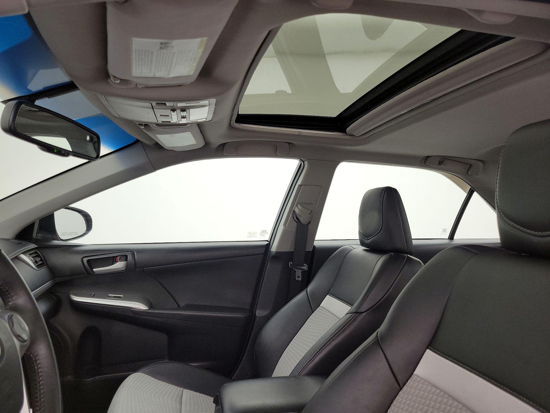 Thumbnail: 2014 Toyota Camry - 18