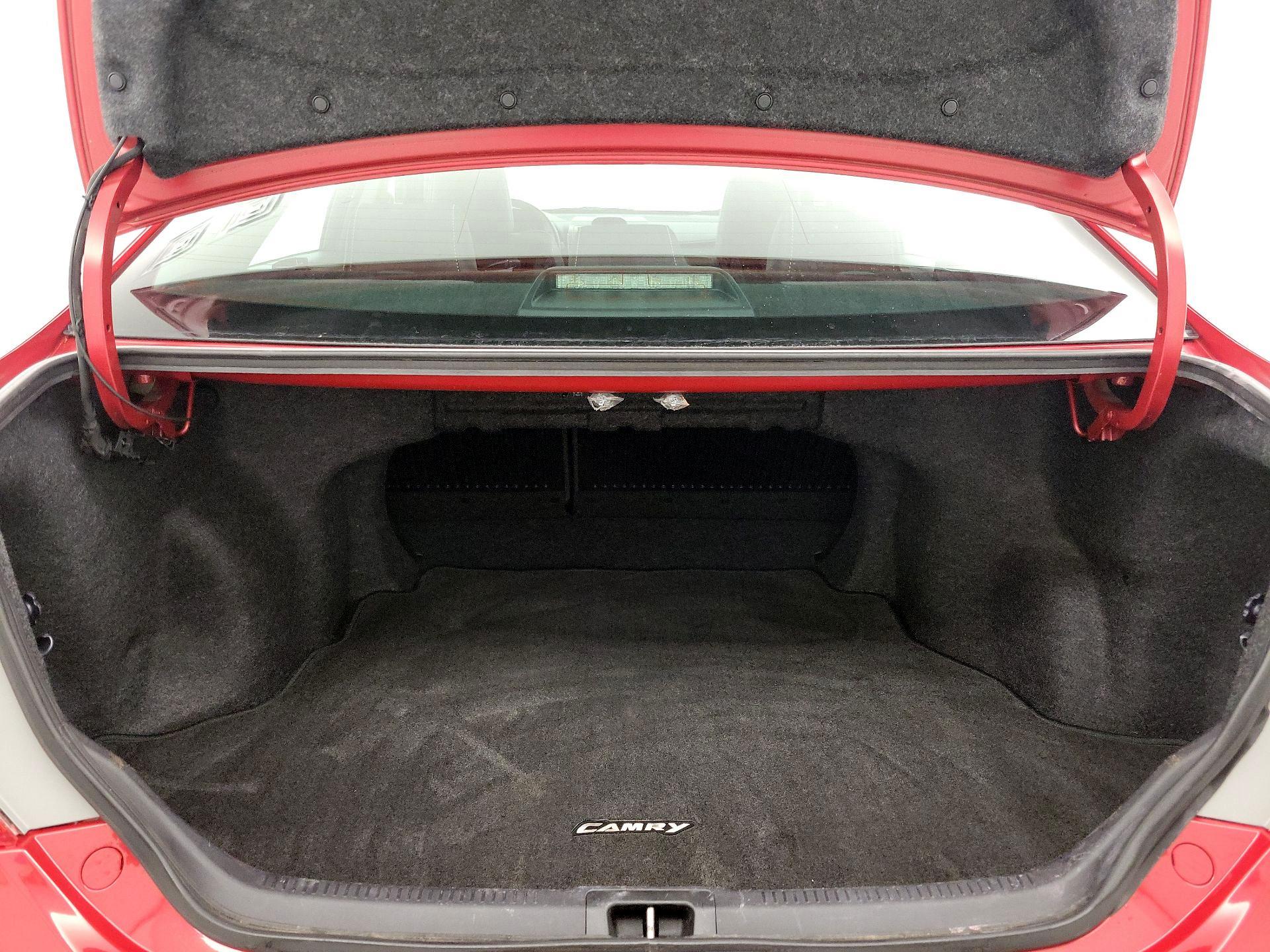 Thumbnail: 2014 Toyota Camry - 20