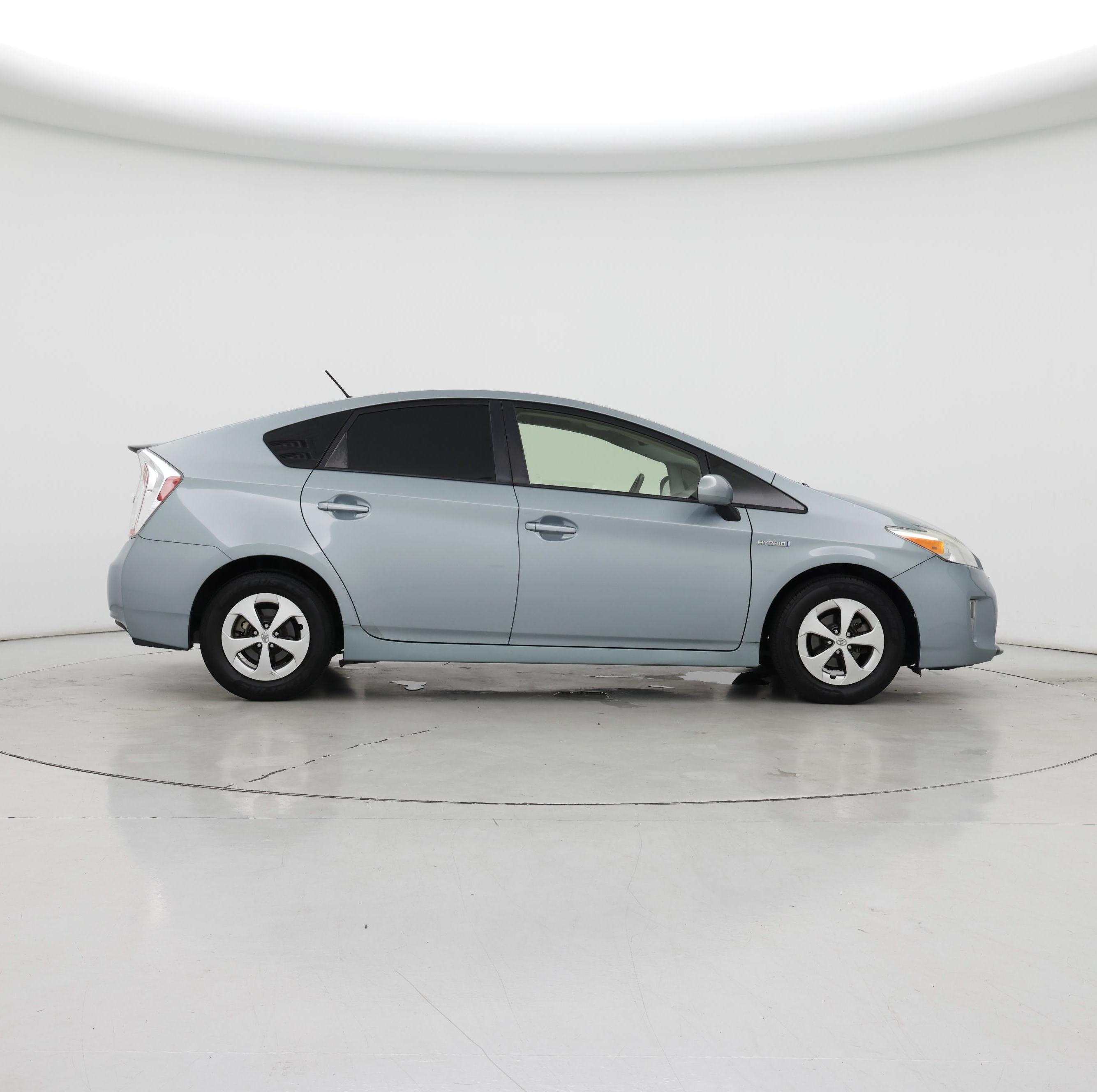 Thumbnail: 2015 Toyota Prius - 7