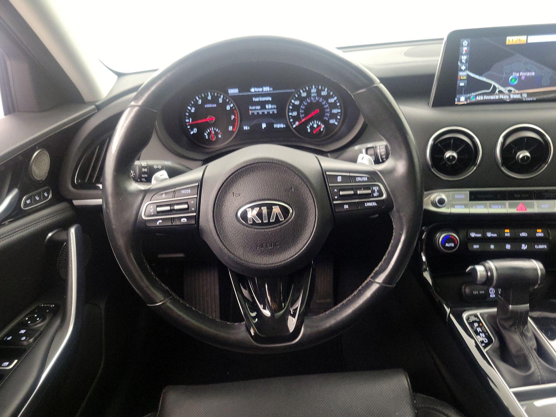 Thumbnail: 2018 Kia Stinger - 10